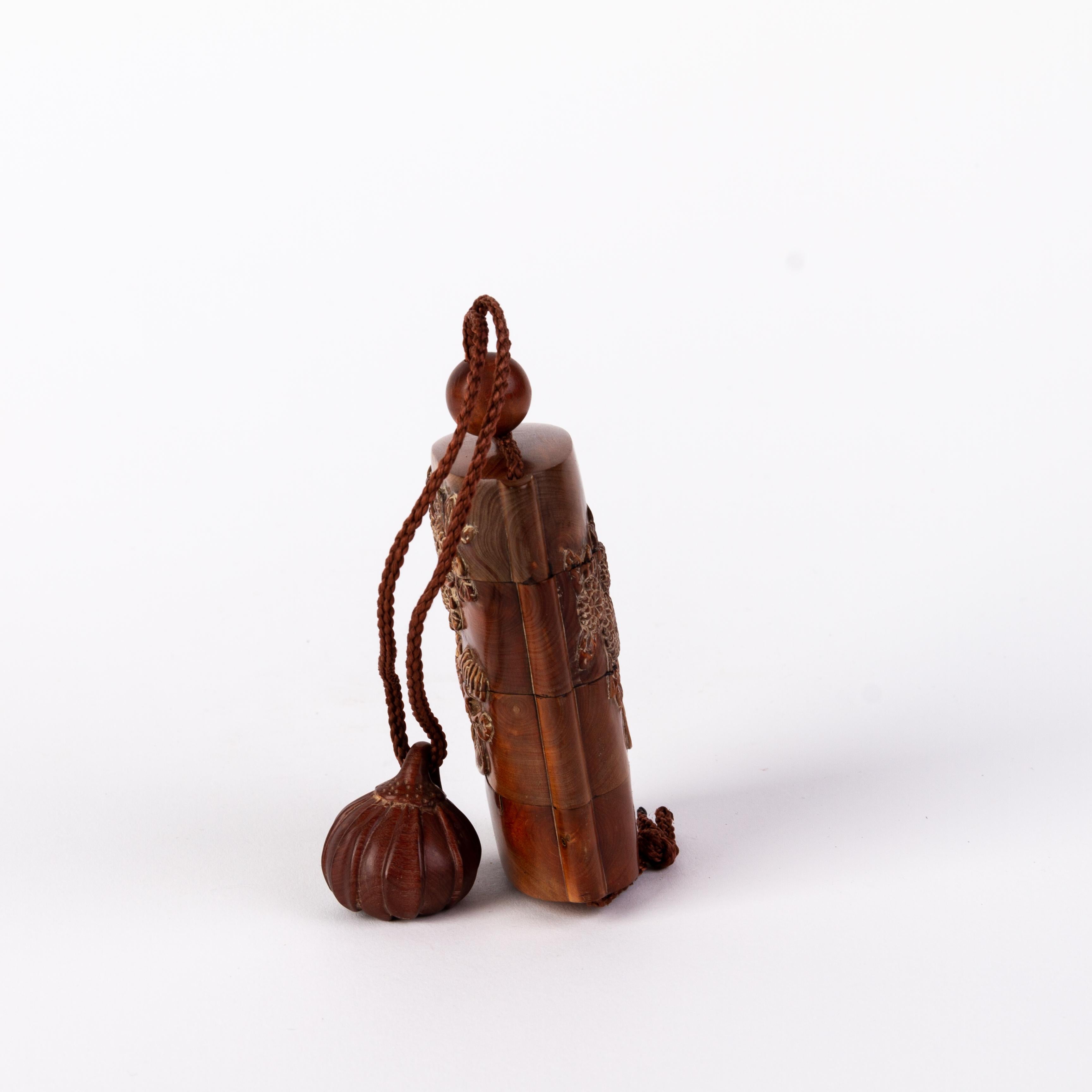 Signed Japanese Carved Boxwood Inro Ojime with Netsuke For Sale 2