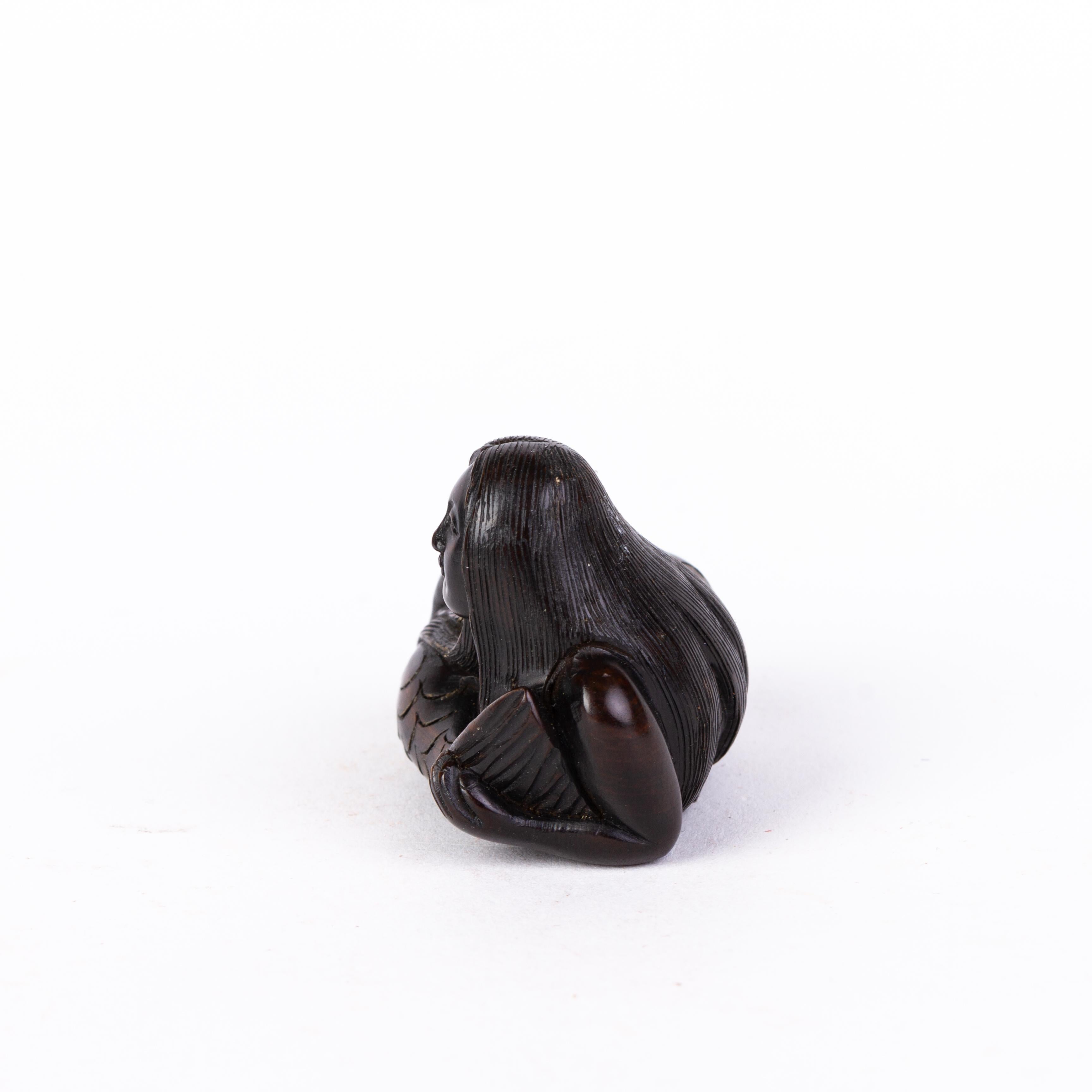 Signed Japanese Carved  Boxwood Mermaid Netsuke Inro Ojime In Good Condition For Sale In Nottingham, GB