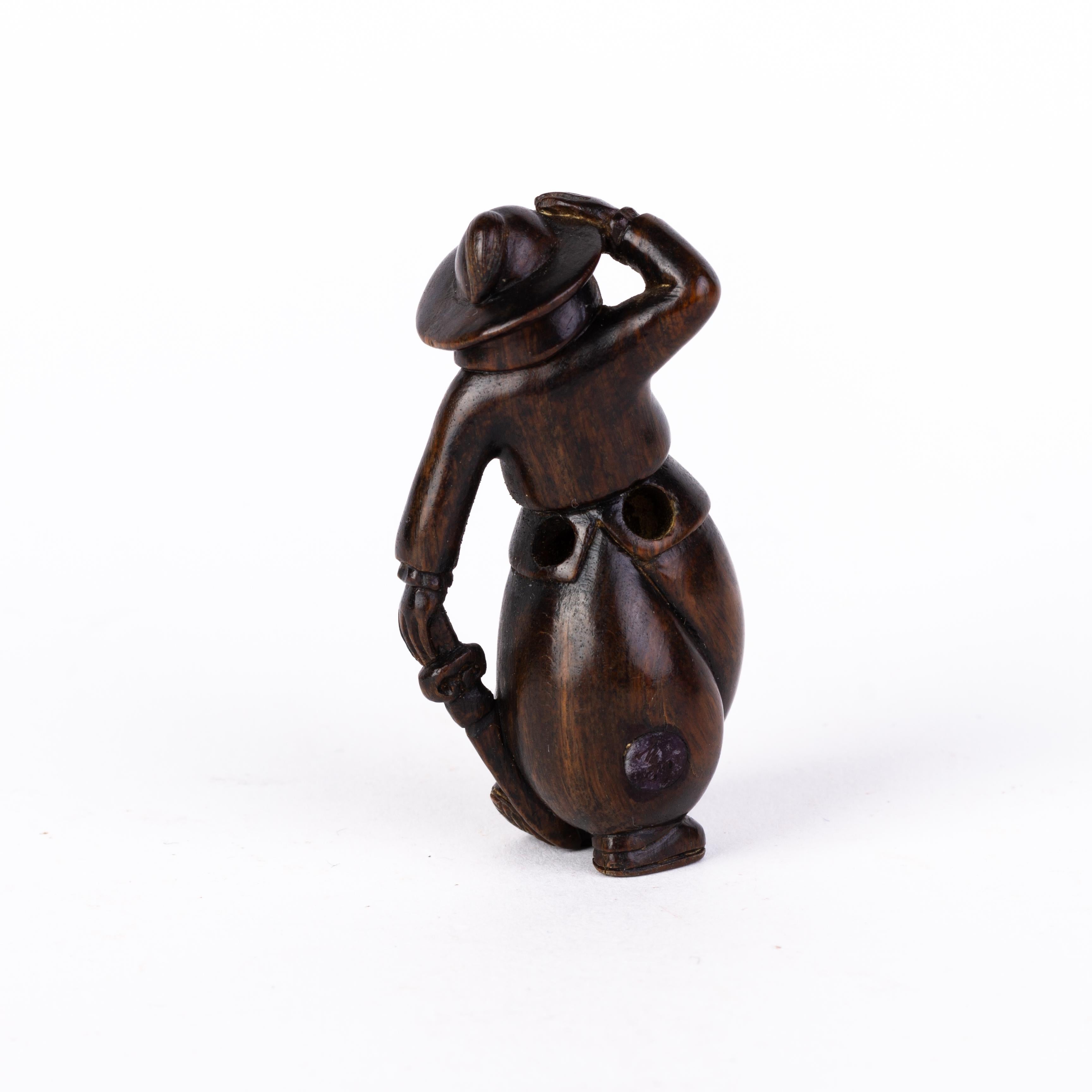 Signed Japanese Carved Boxwood Netsuke Inro Ojime  In Good Condition For Sale In Nottingham, GB