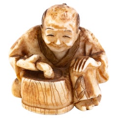 Signed Japanese Carved Netsuke Inro Man Cooking