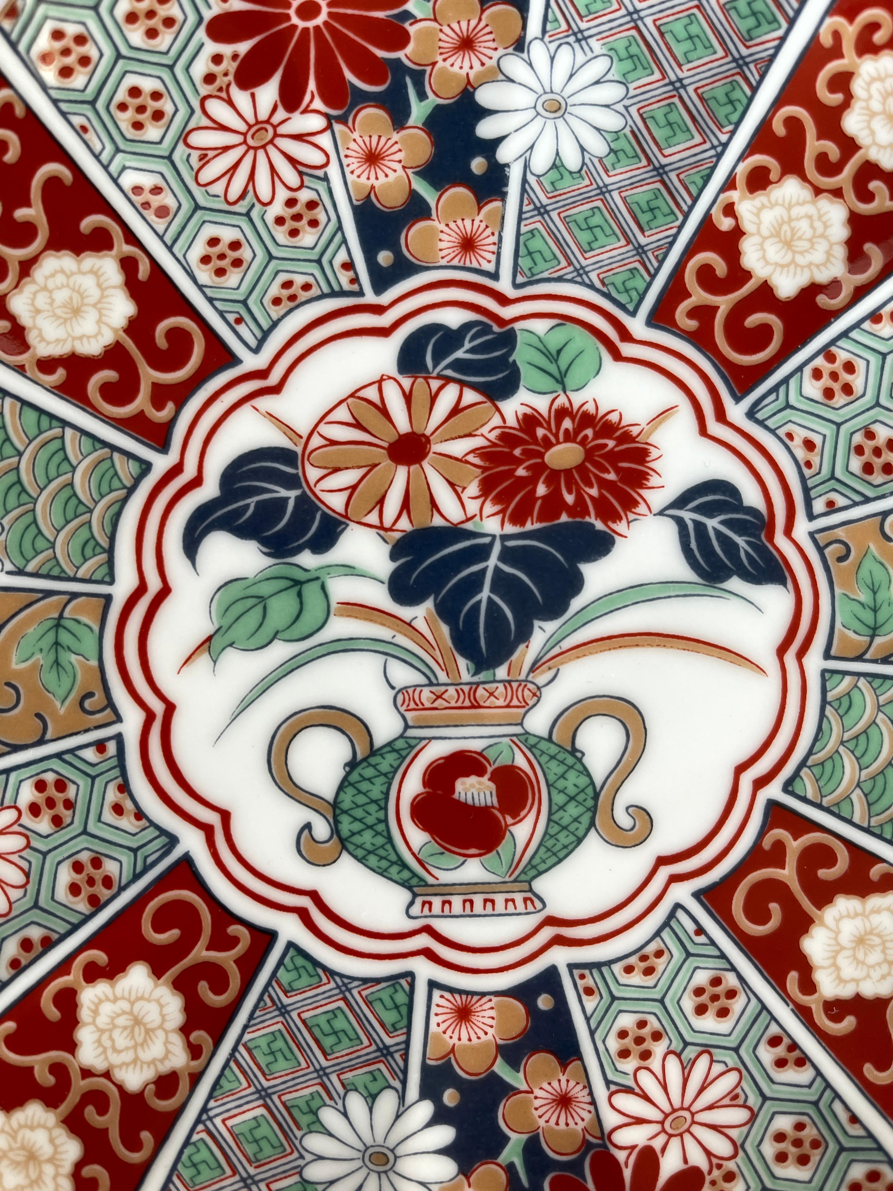 Japonisme Signed Japanese Imari Scalloped Plate with Floral Design For Sale
