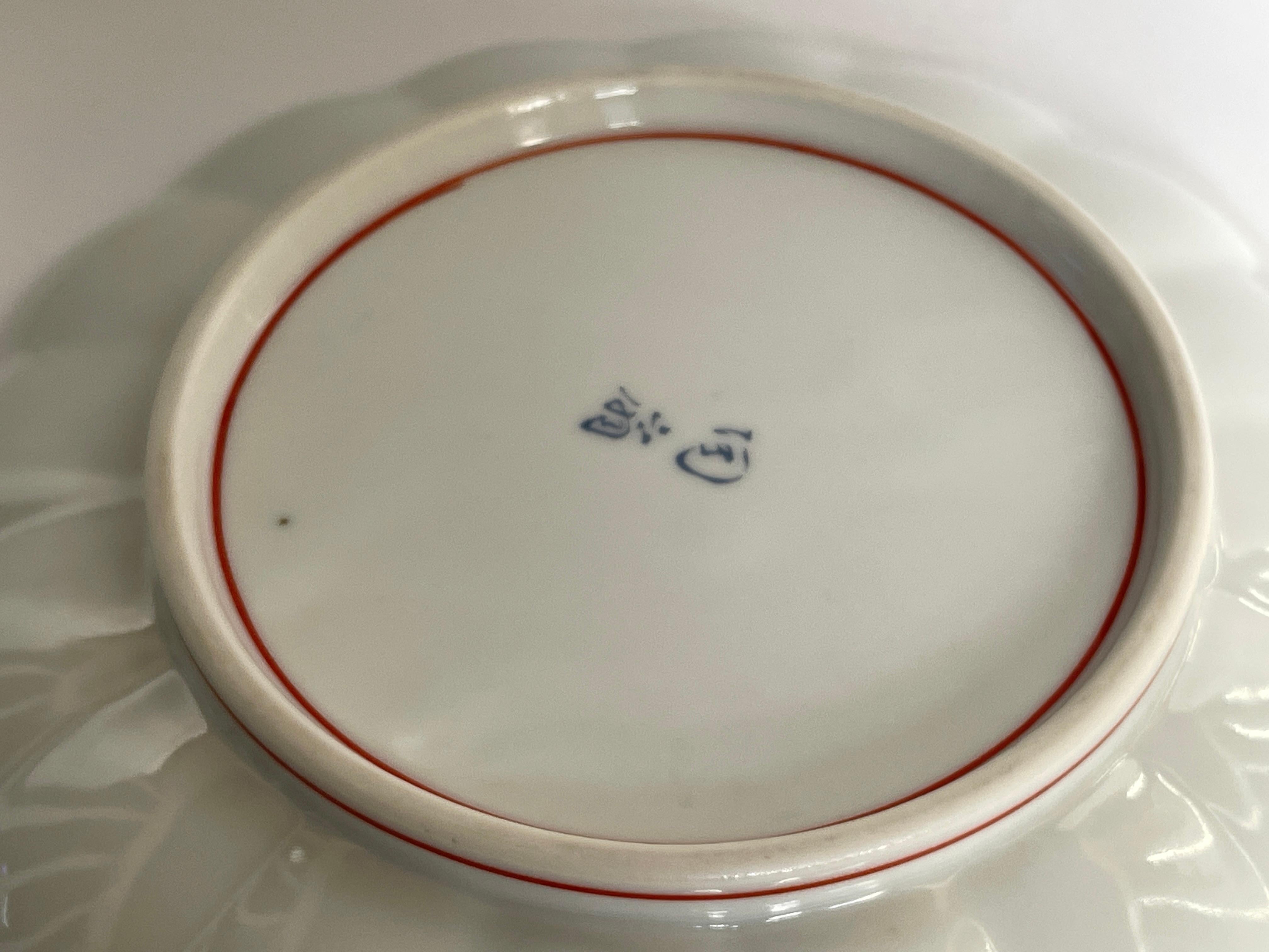 Signed Japanese Imari Scalloped Plate with Floral Design For Sale 2