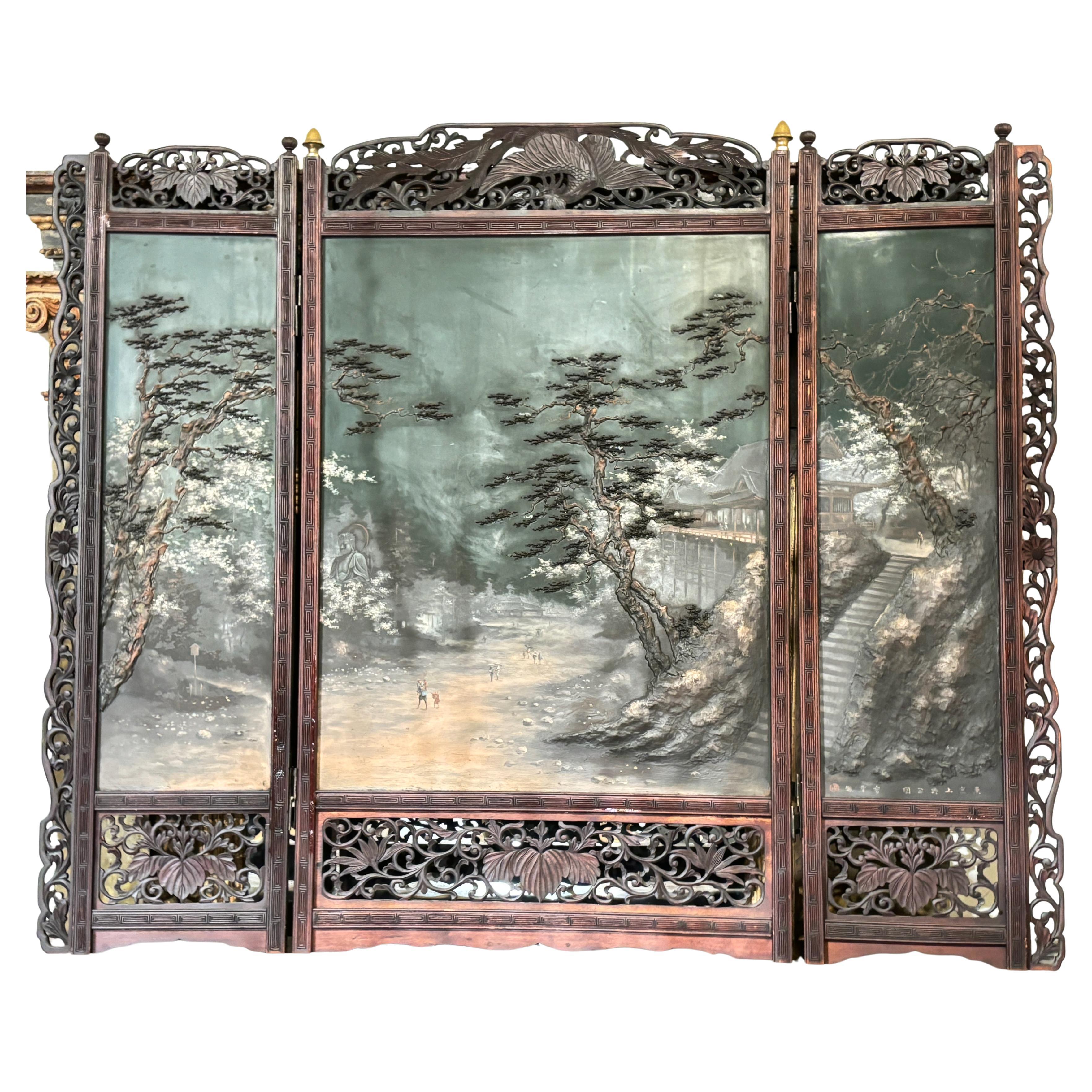 Signierter japanischer Tischbildschirm aus der Meiji-Zeit, um 1890 (Meiji-Periode) im Angebot