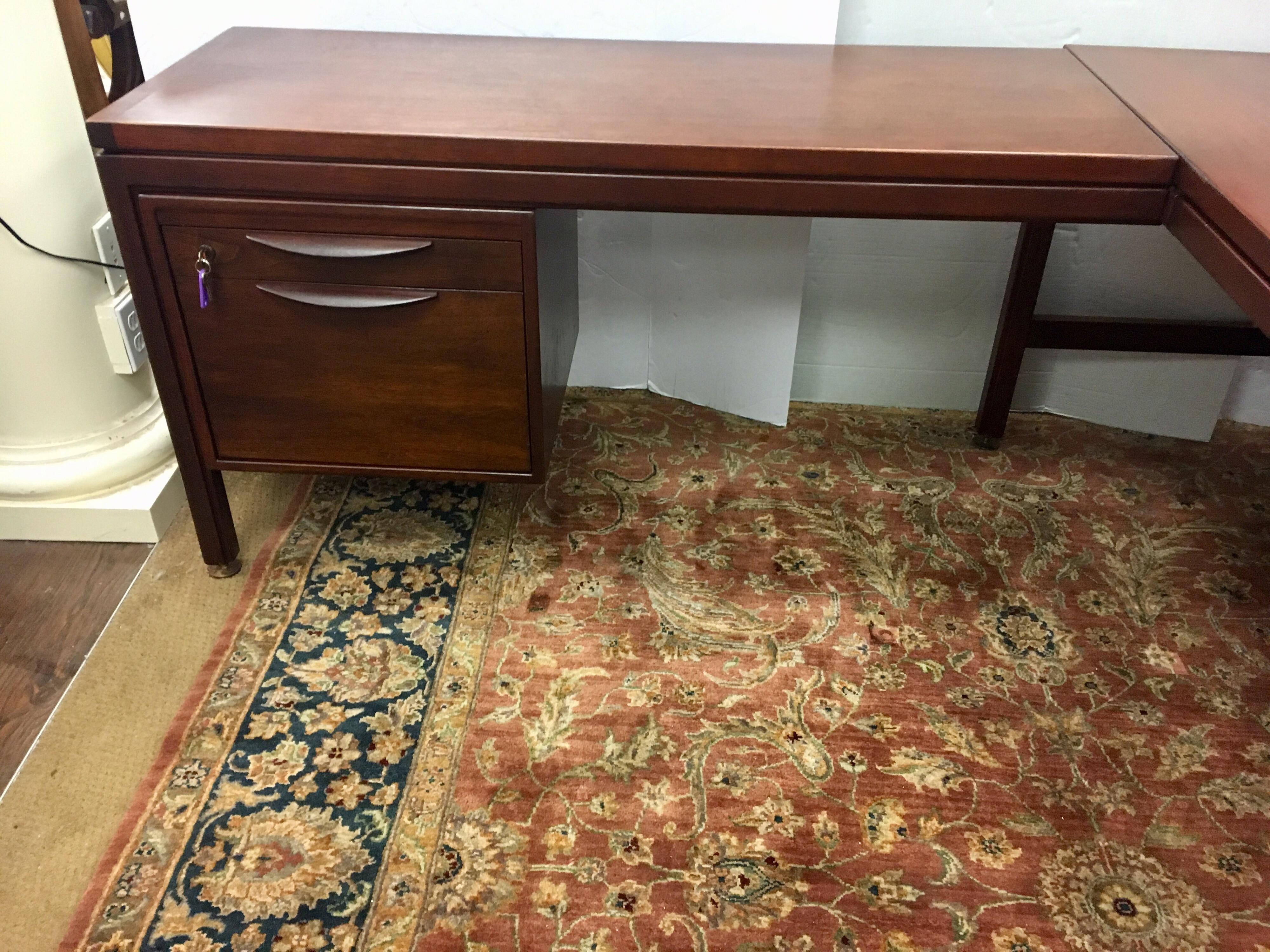 Signed Jens Risom Mid-Century Modern Large Walnut Executive Desk 2