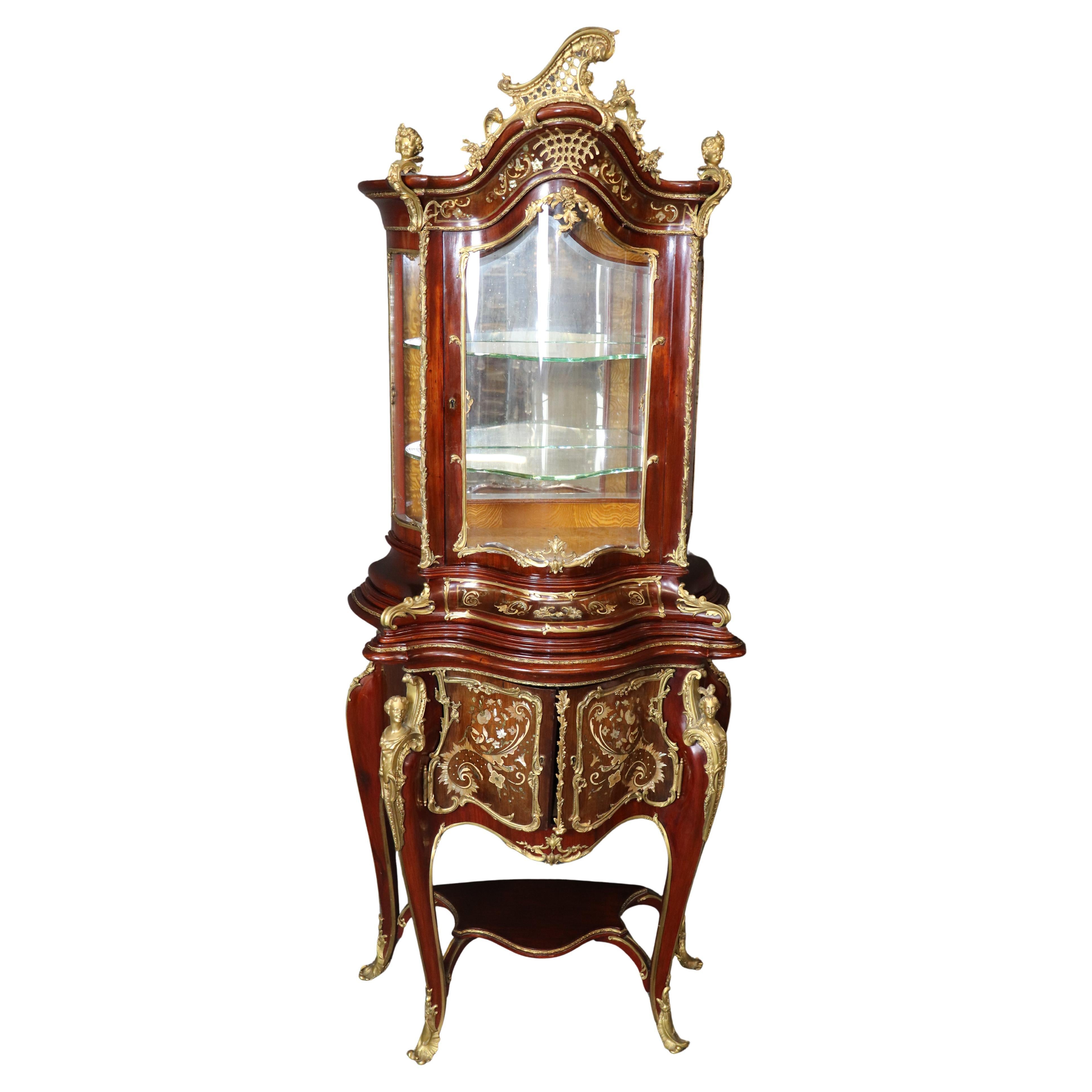 Firmato J. Groschkus Abalone e Madreperla Figurale in bronzo con arco in vetro in vendita