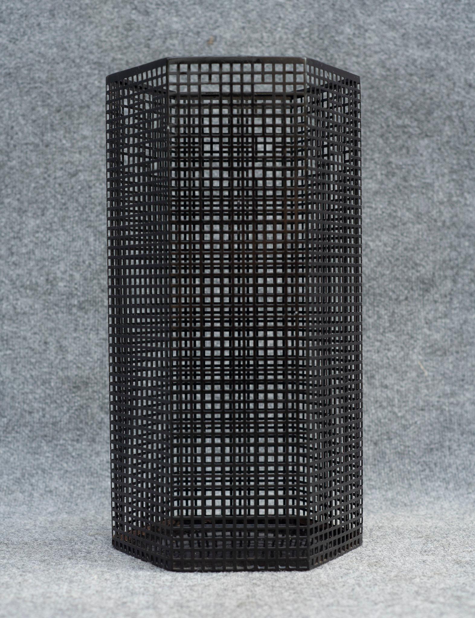 Designed by Austrian architect Josef Hoffmann, this piece is a reissue of the original basket, which was produced by his workshop for a mere 5 years in 1905-1910. This model was made by Bieffeplast 70 years later. To this day, it still looks modern