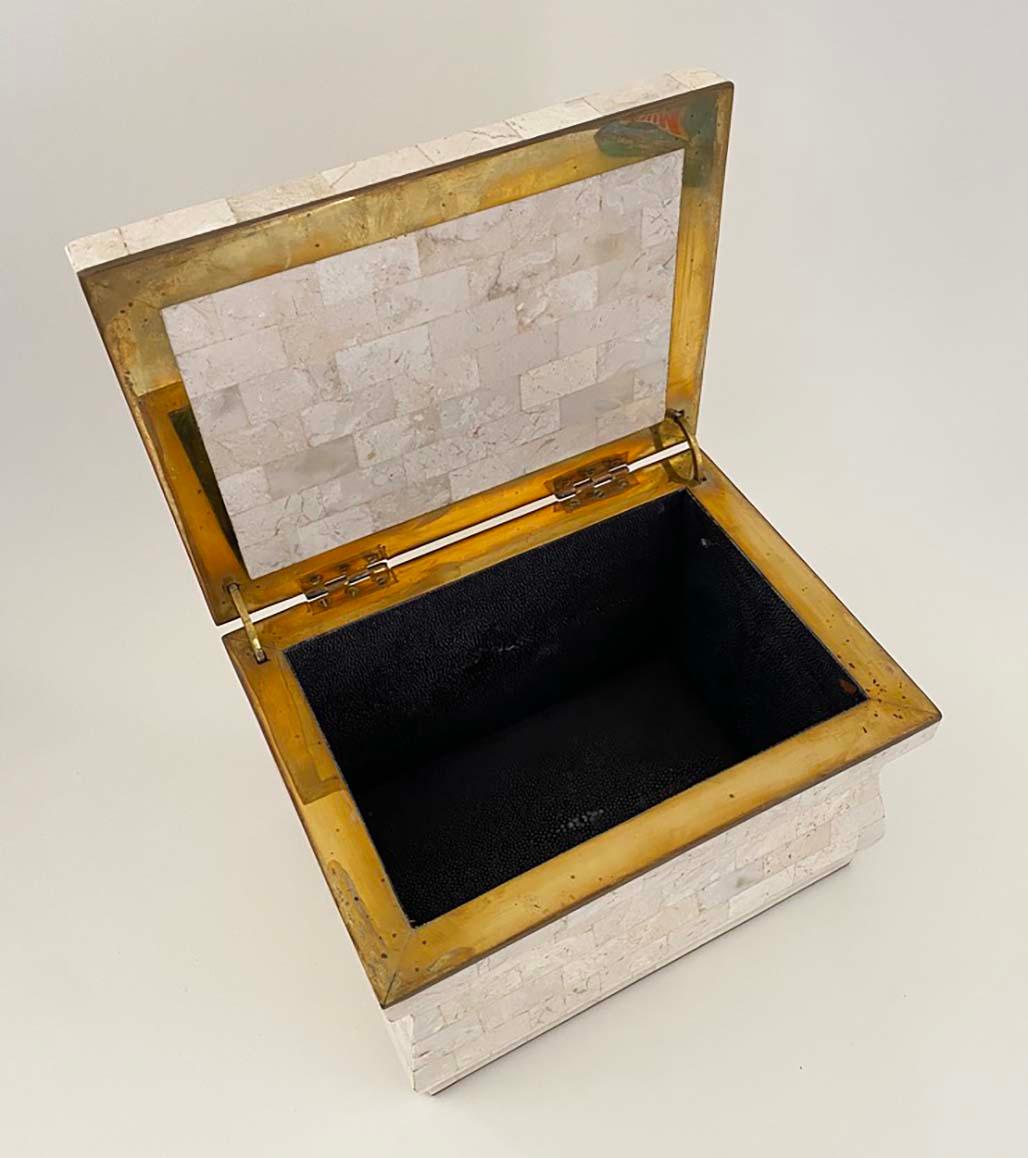 Caja de piedra teselada firmada por Karl Springer con interior de piel de zapa en venta 1