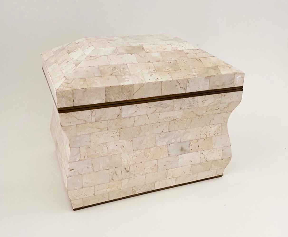 Caja de piedra teselada firmada por Karl Springer con interior de piel de zapa en venta 2