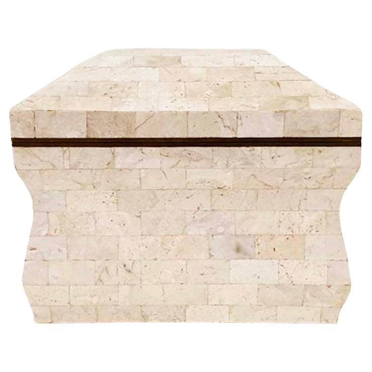 Caja de piedra teselada firmada por Karl Springer con interior de piel de zapa