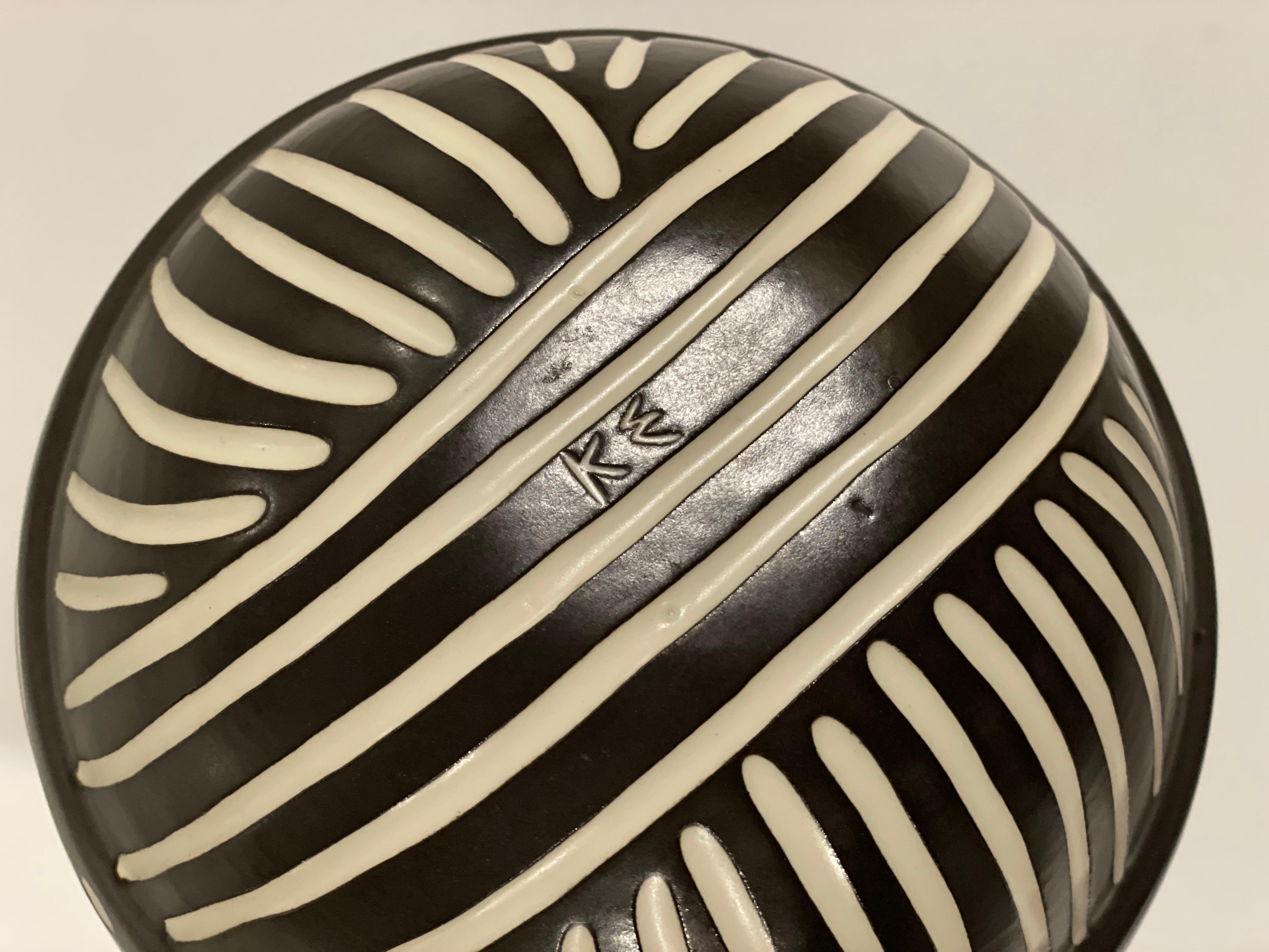 Minimalist Signed Kathy Erteman Ceramic Bowl