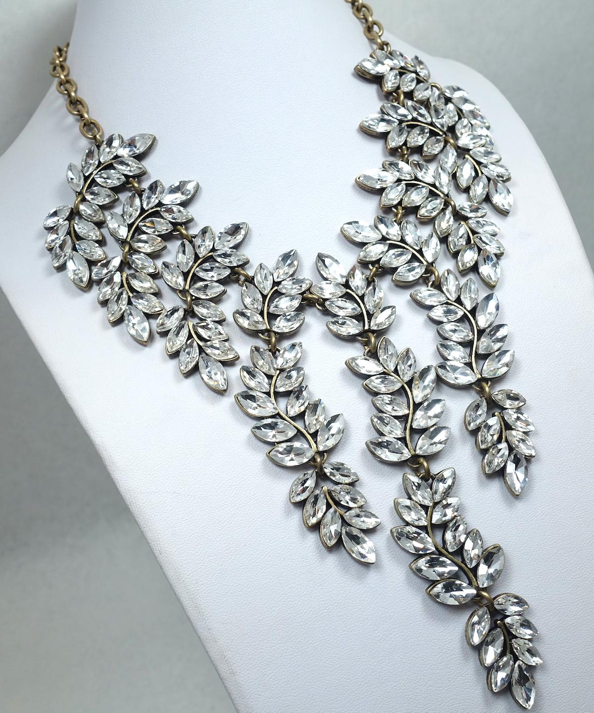 Signed Kenneth Jay Lane Crystals Drops Necklace In Good Condition For Sale In New York, NY