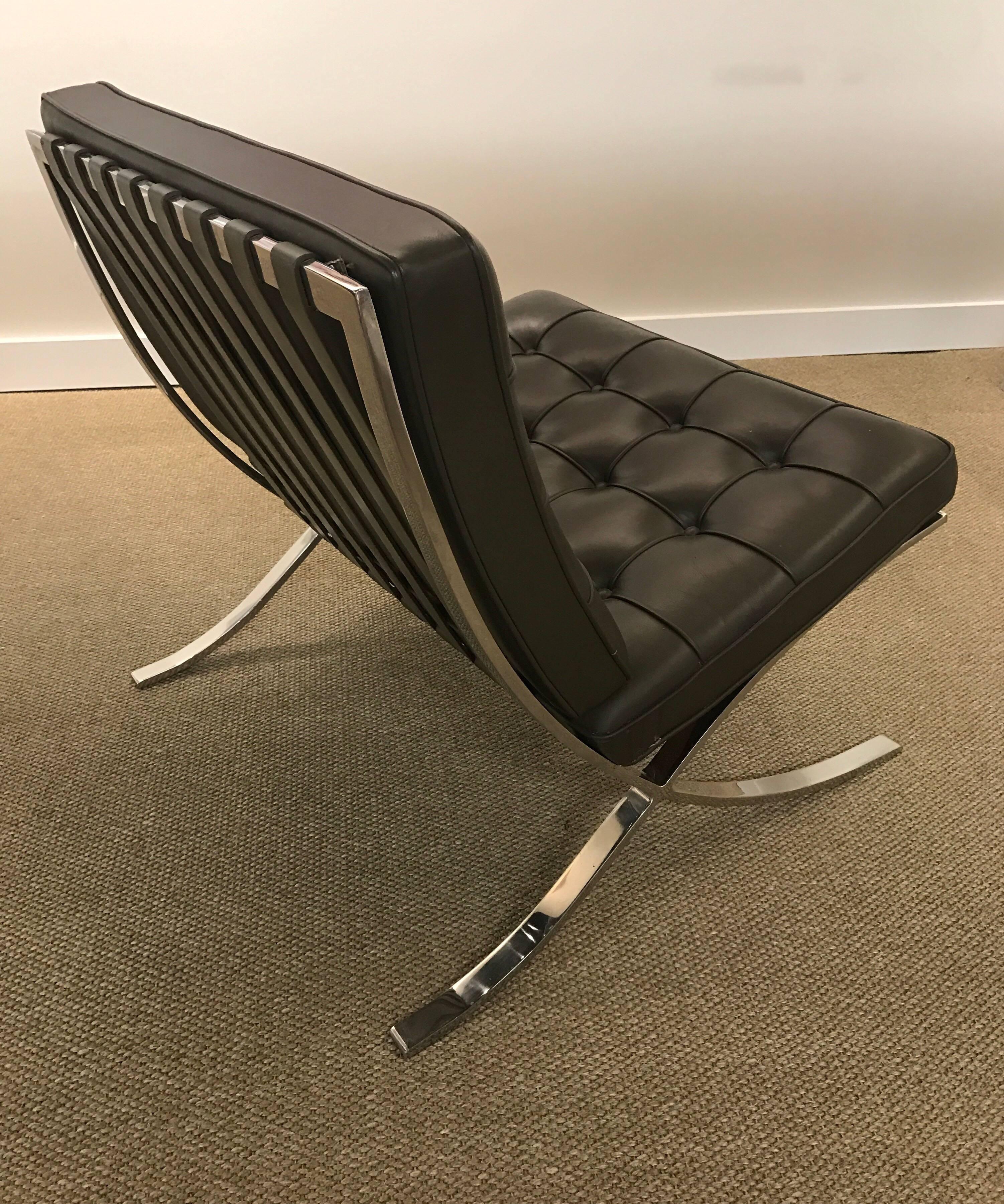 Signed Knoll Barcelona Rare Olive Brown Leather Chair Ludwig Mies van der Rohe In Good Condition In West Hartford, CT