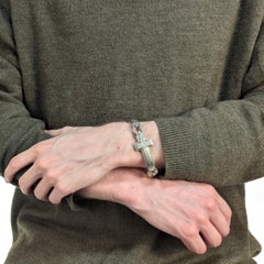 Bracelet de la croix osée en argent signé Konstantino