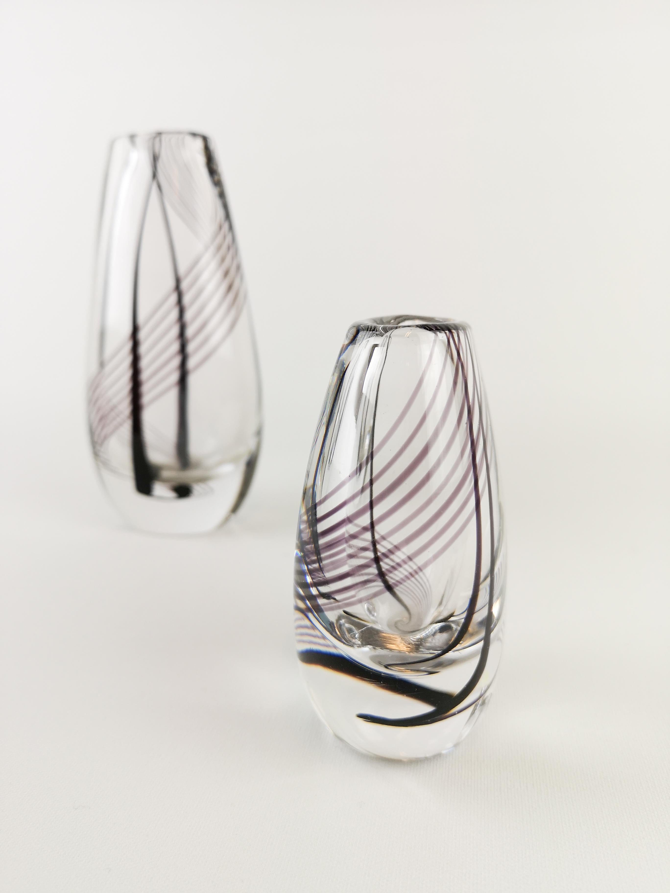 Vasen aus Kunstglas von Kosta Boda, signiert, Vicke Lindstrand (Schwedisch)