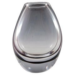 Vaso "Contour" in vetro di Kosta Boda firmato da Vicke Lindstrand