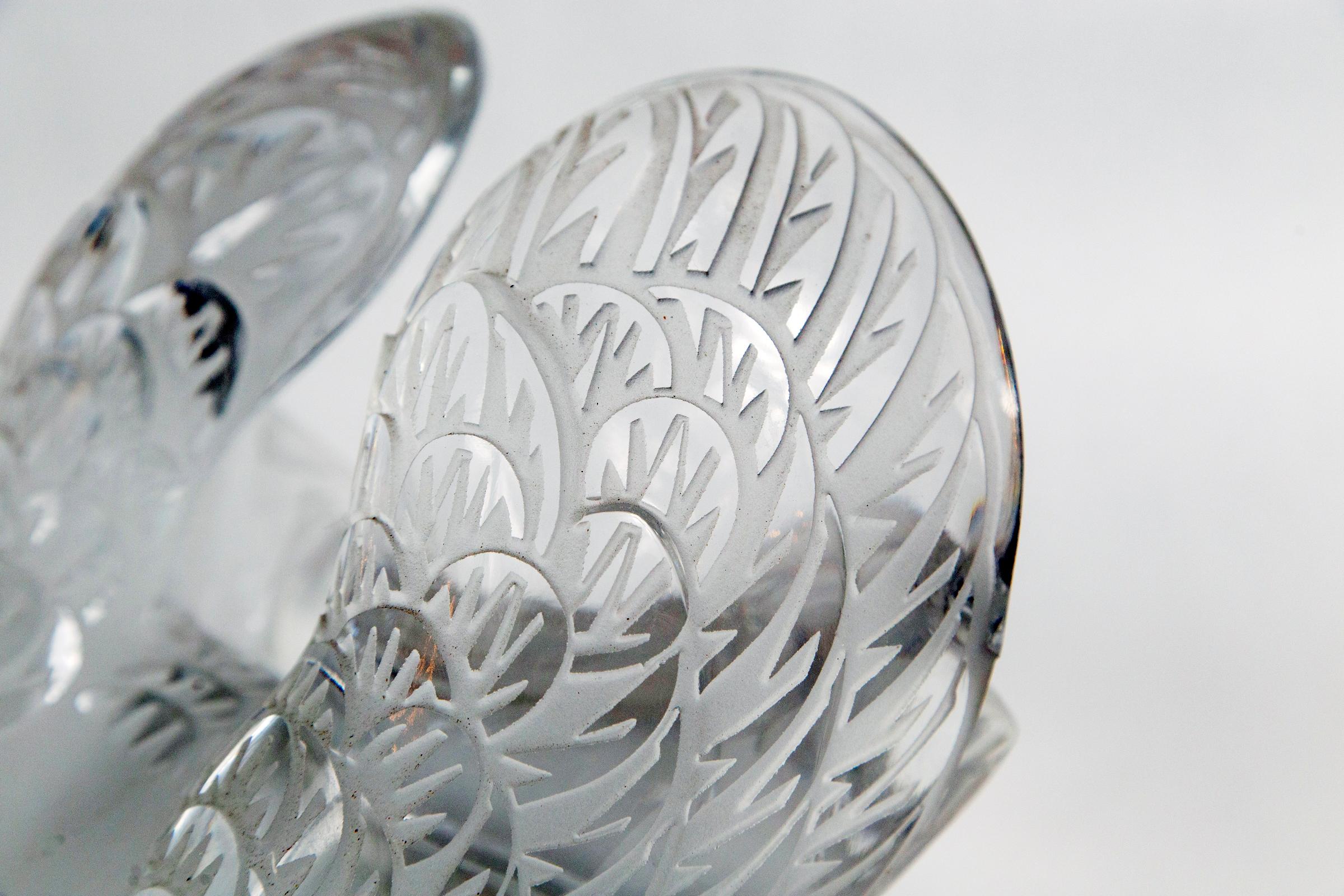 Signed Lalique Swan In Fair Condition For Sale In Woodbury, CT