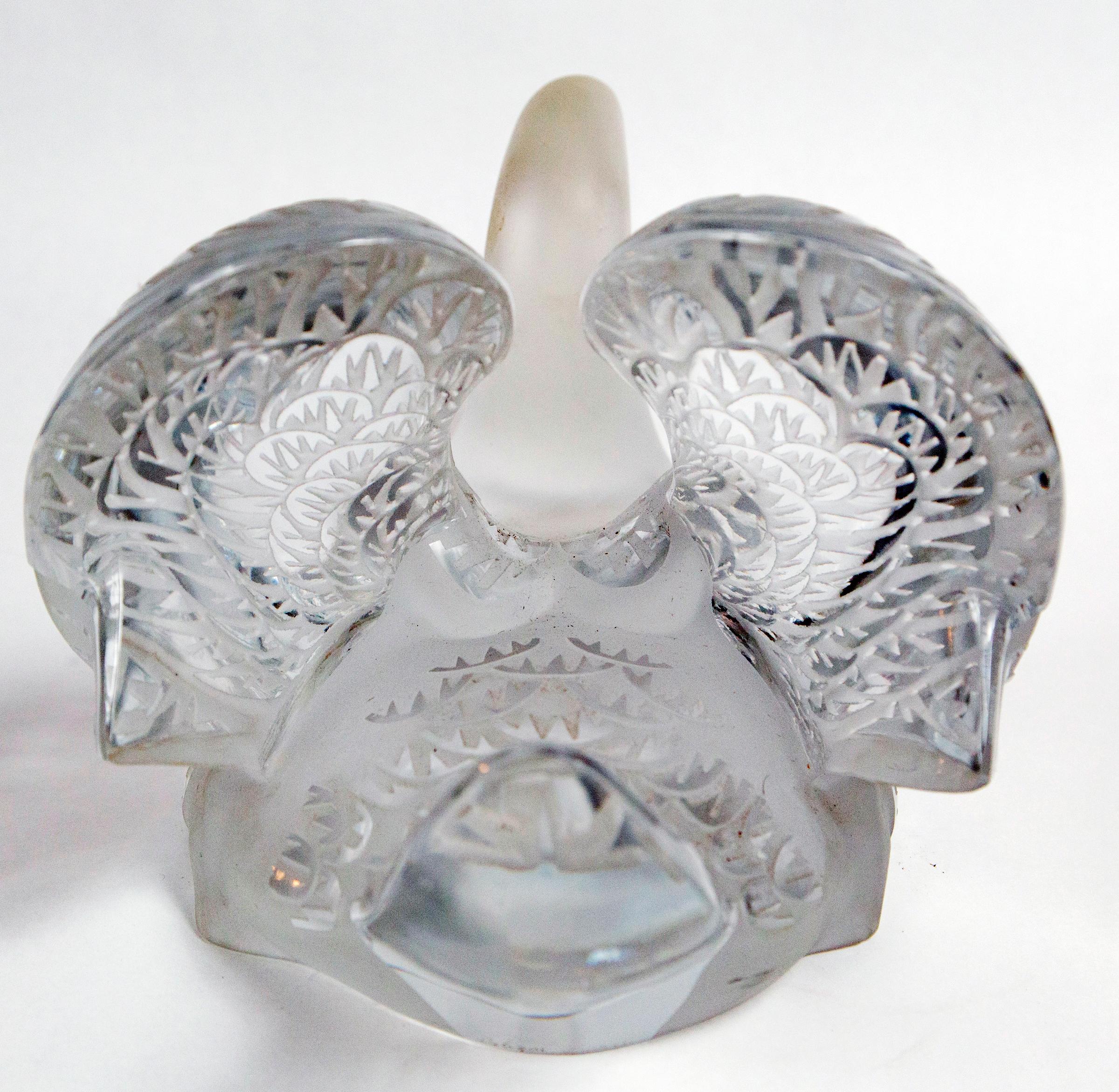 Signed Lalique Swan For Sale 2