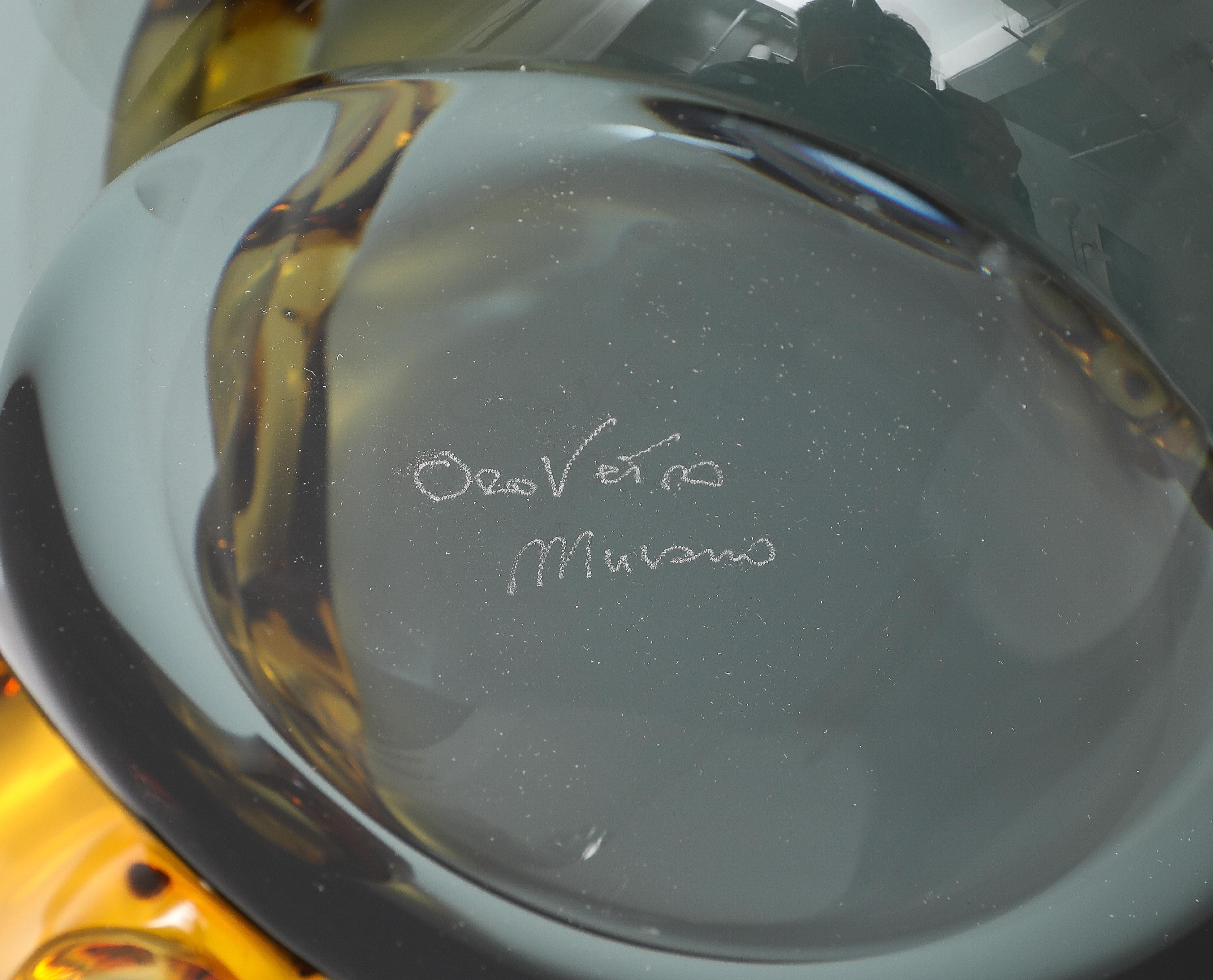 Gran jarrón soplado a mano de Murano firmado, gris marengo con asas de ámbar en venta 4