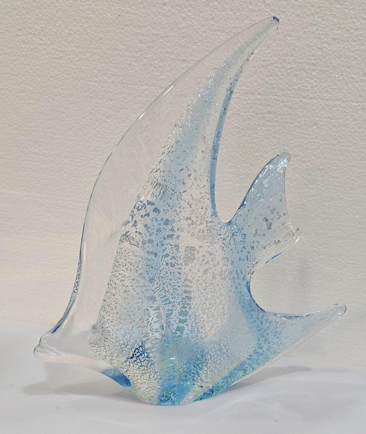Svedese Scultura di pesce in vetro soffiato con infusione di foglie d'argento, Josef Marcolin, firmata, dieci pollici. in vendita