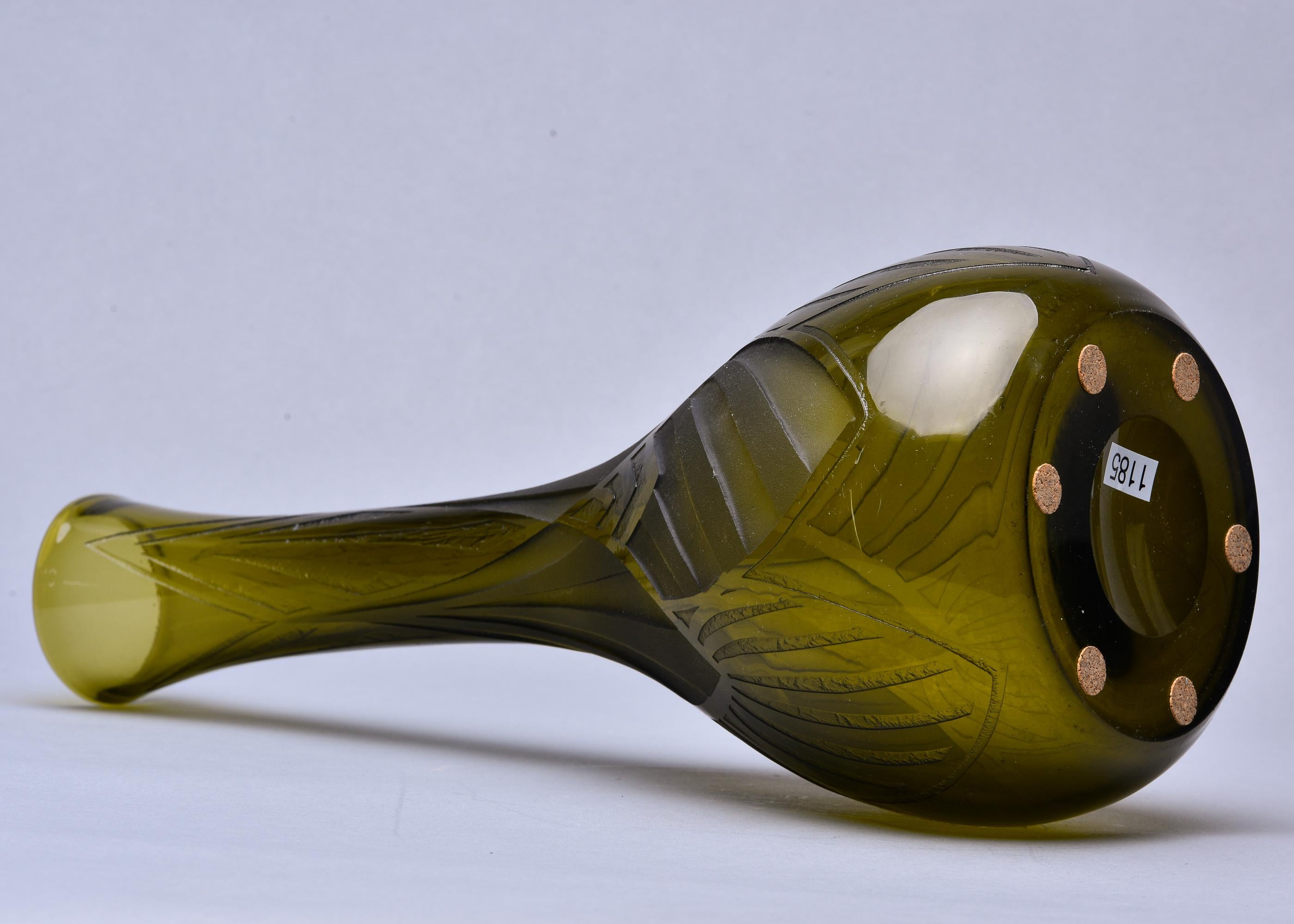 20ième siècle Vase en verre Art Déco gravé à l'acide signé Legras en vente