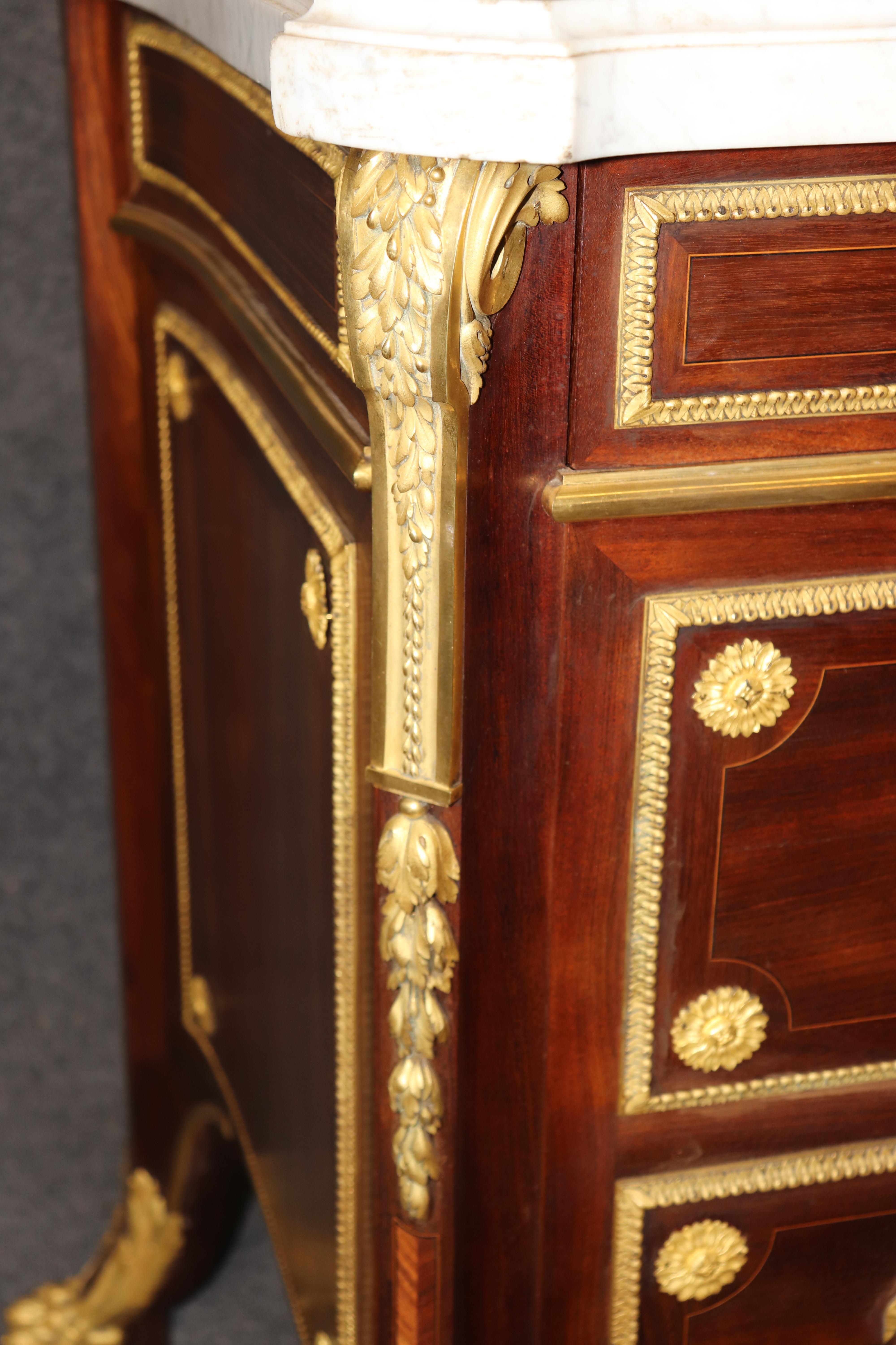 Firmato Lexcellent Superb Quality Louis XV Inlaid Marble Top Commode in vendita 8