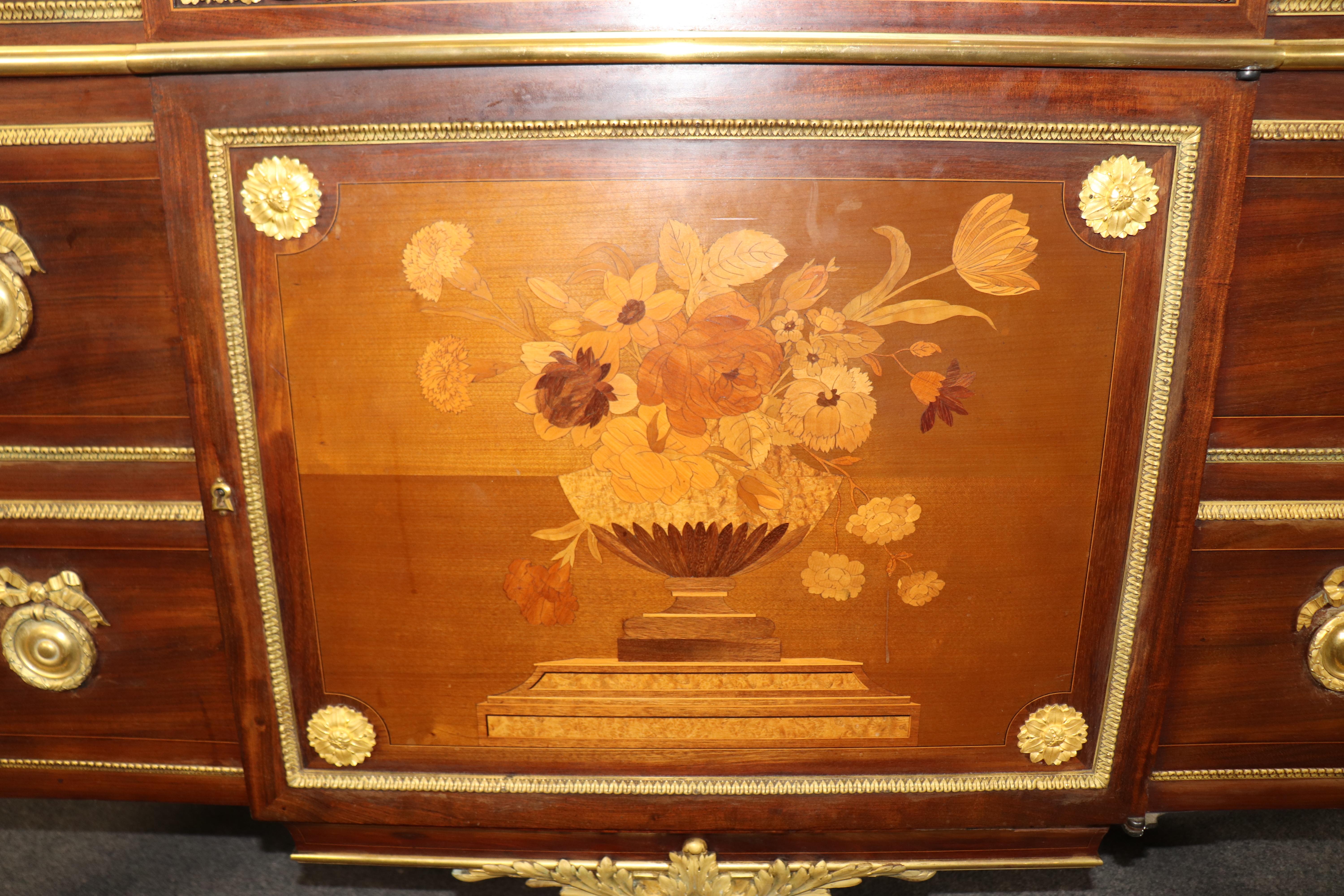 Francese Firmato Lexcellent Superb Quality Louis XV Inlaid Marble Top Commode in vendita