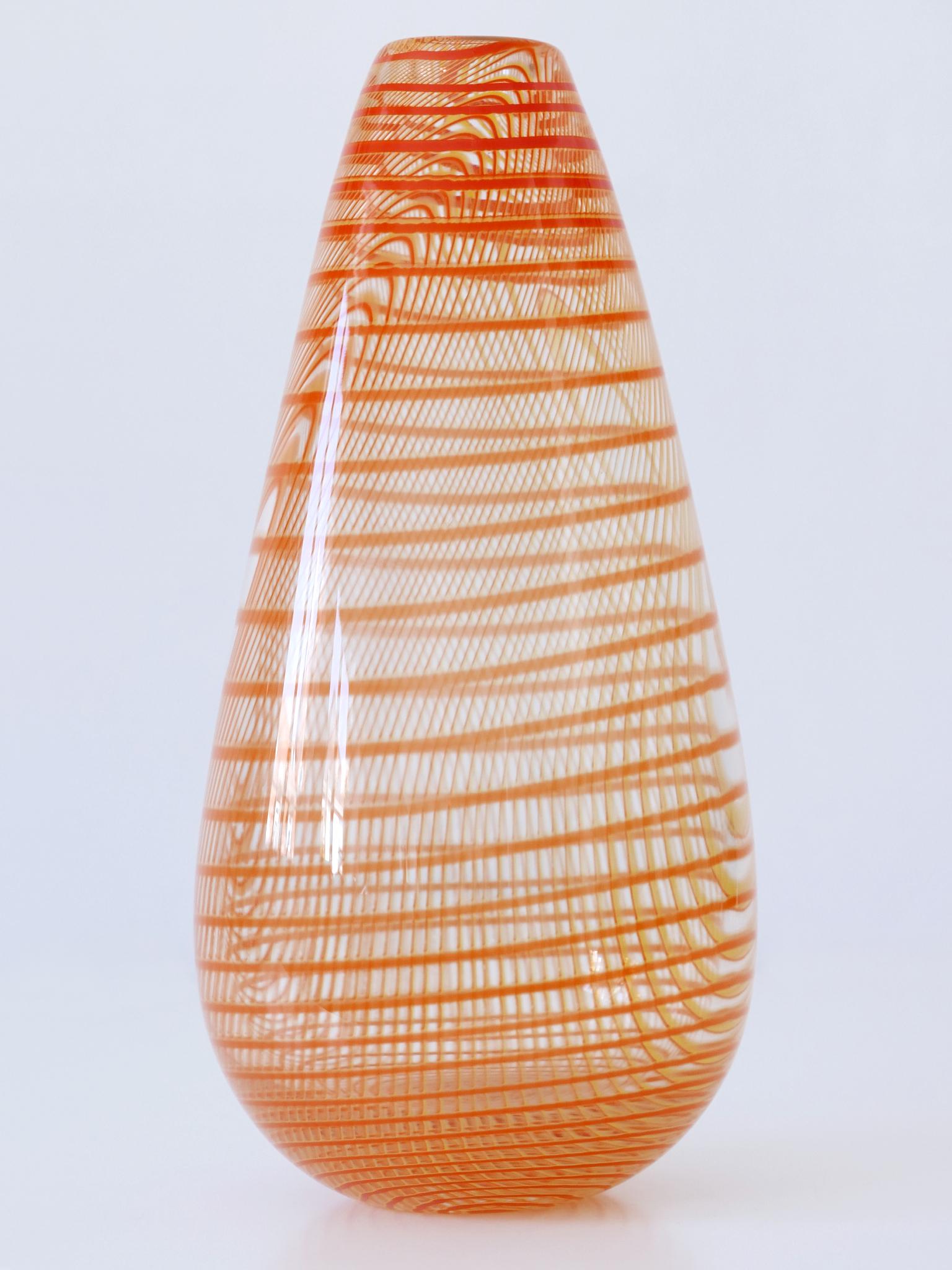 Signed & Limited Edition Art Glass Vase by Olle Brozén for Kosta Boda Sweden In Good Condition For Sale In Munich, DE