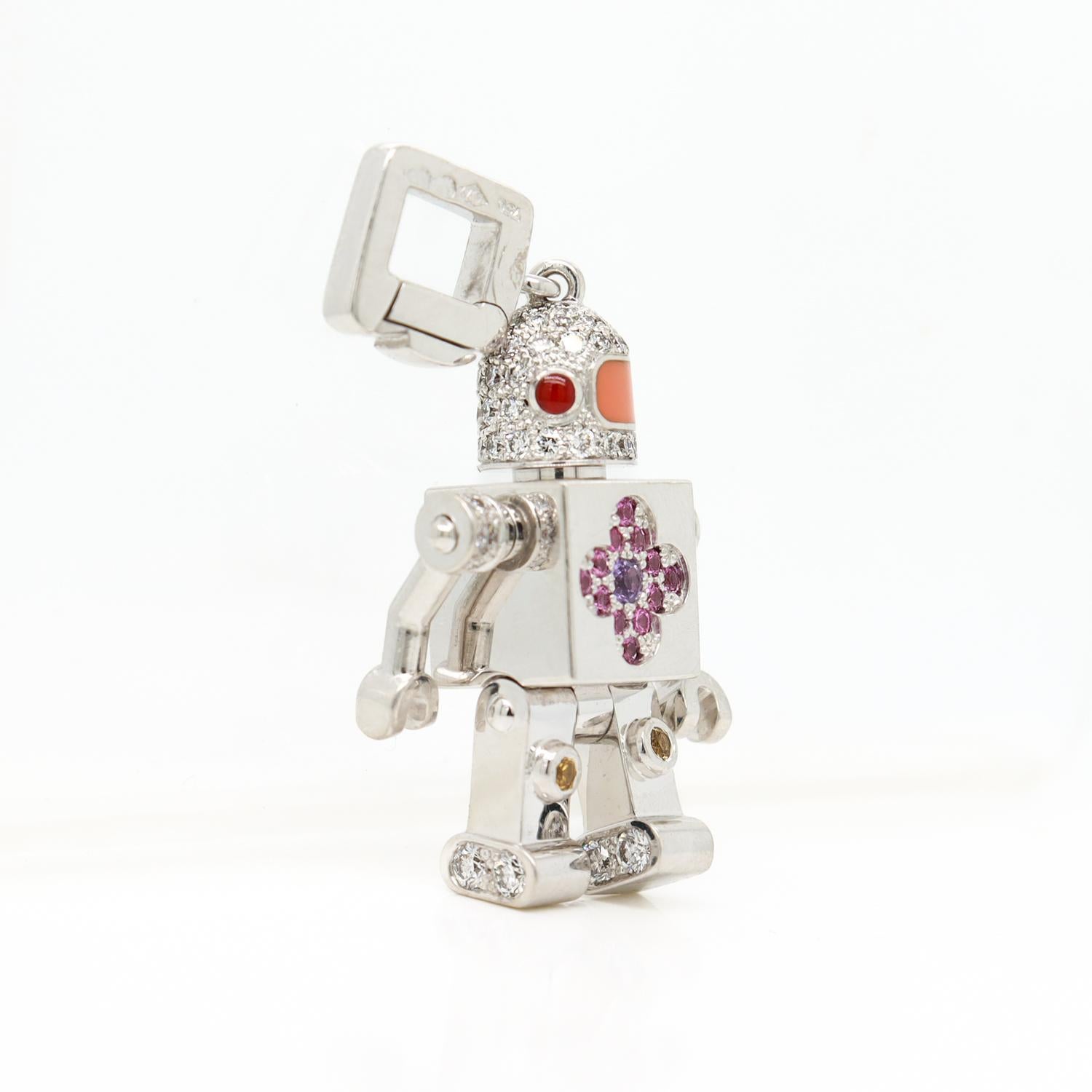 Louis Vuitton, collier pendentif Spaceman Robot en or blanc 18 carats et pierres précieuses en vente 7