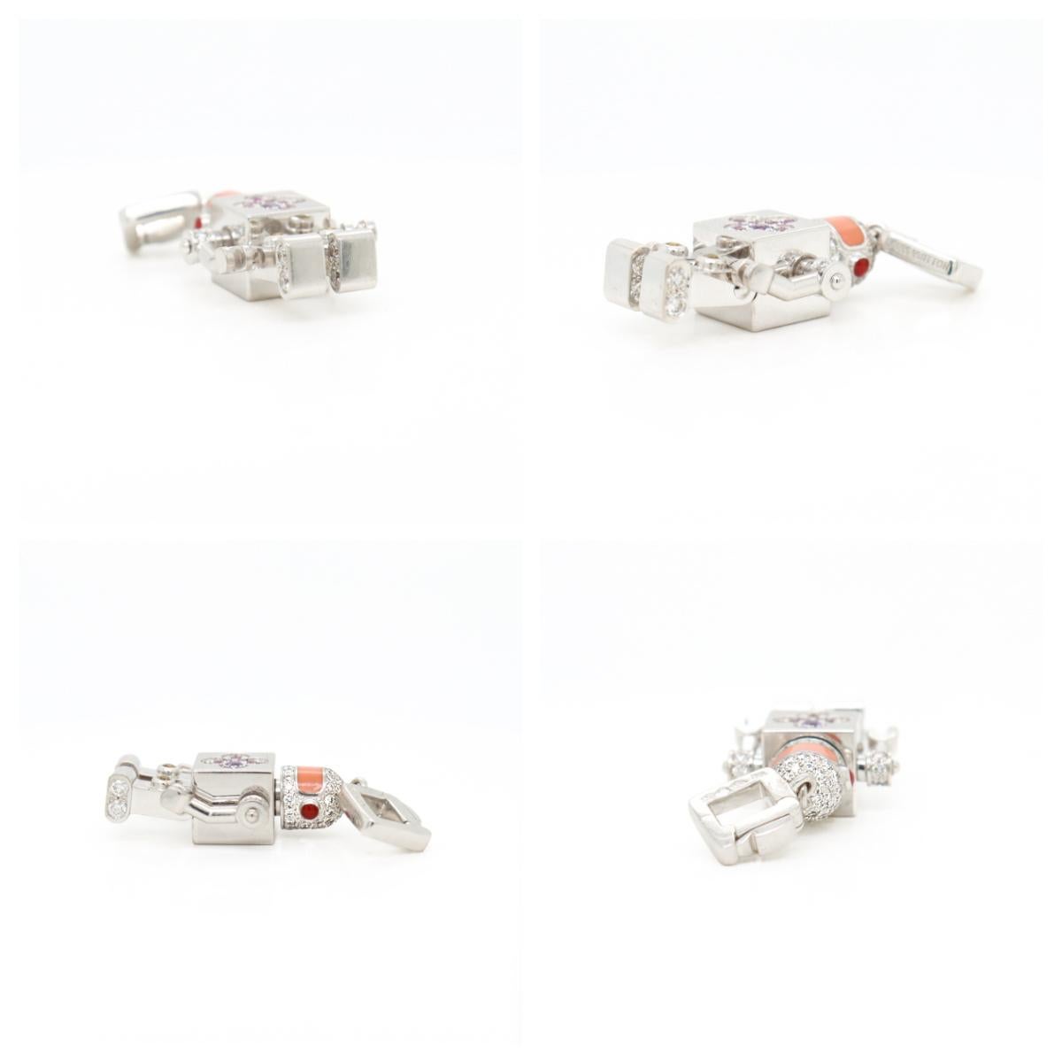 Louis Vuitton, collier pendentif Spaceman Robot en or blanc 18 carats et pierres précieuses en vente 10