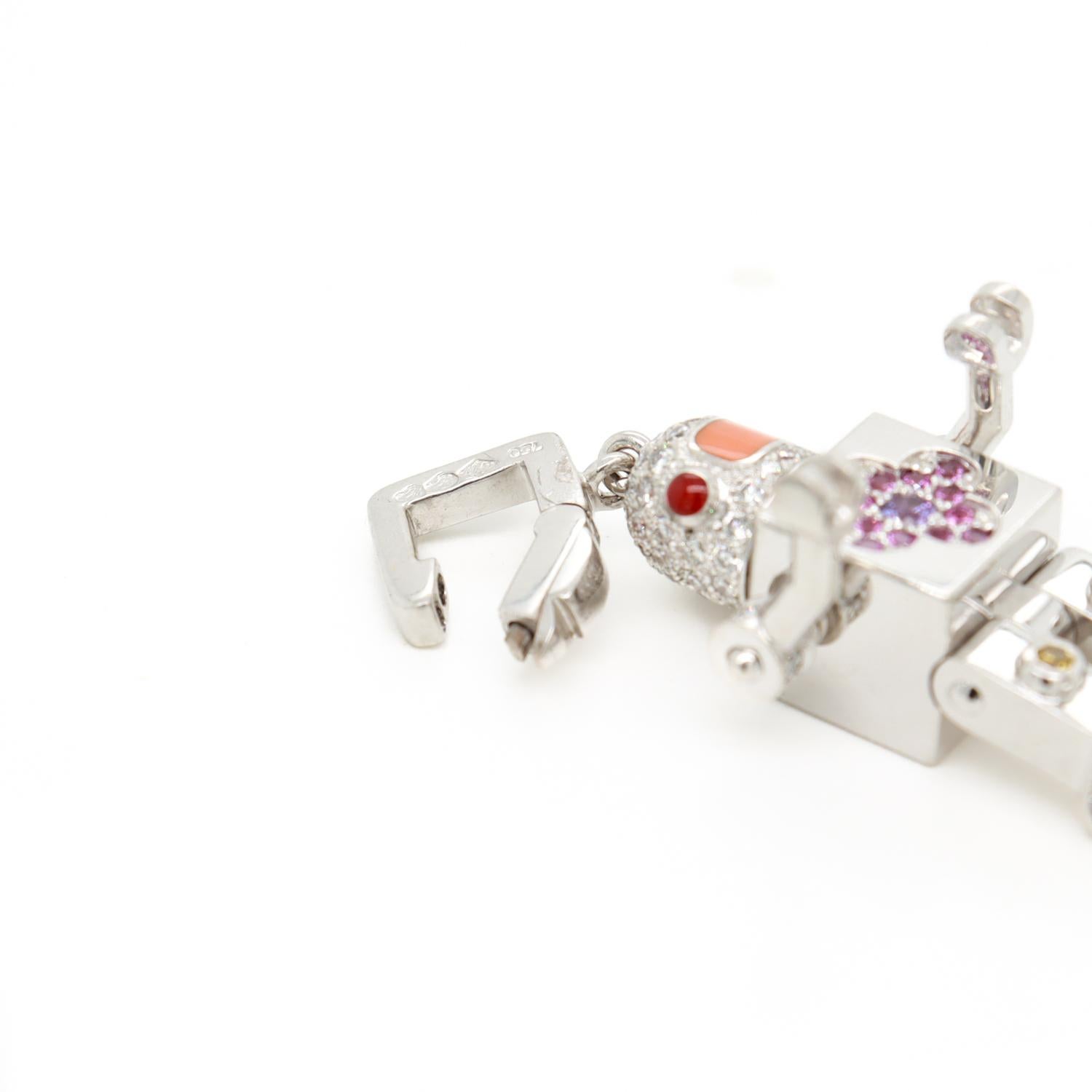 Louis Vuitton, collier pendentif Spaceman Robot en or blanc 18 carats et pierres précieuses en vente 11