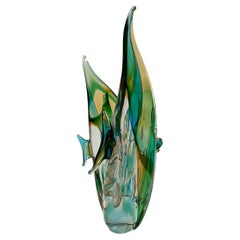 Grande sculpture de deux poissons en verre d'art de Murano signée Luigi Mellara, couleur vive