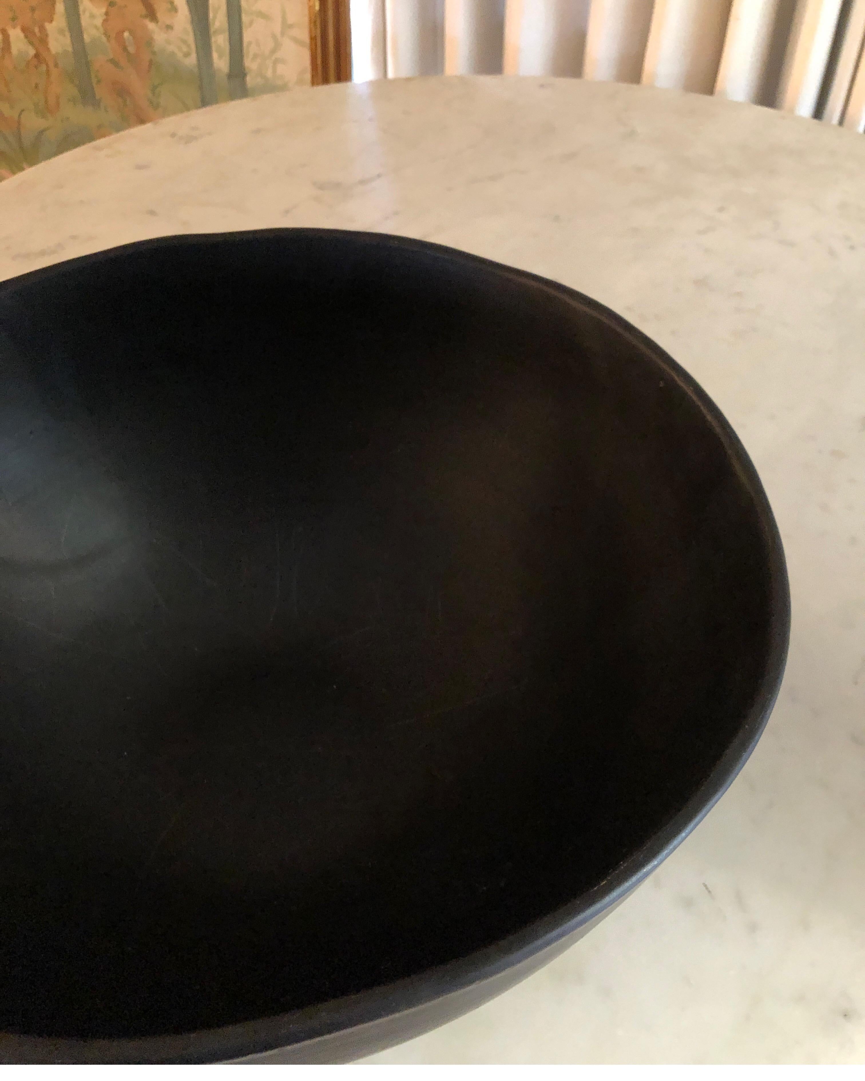 Cerámica firmada Luna Garcia 1992, Cerámica negra ébano siglo XX en venta