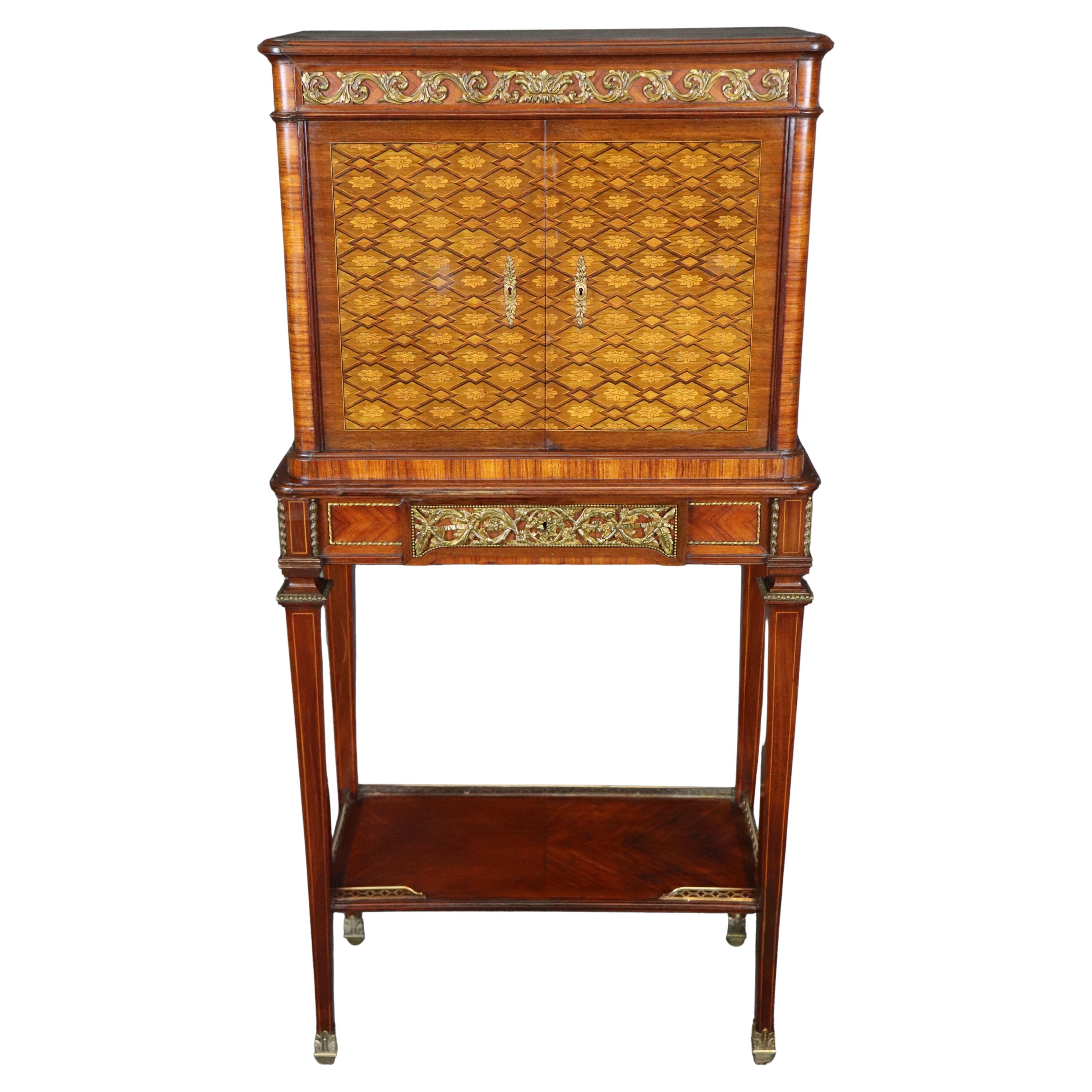 Maison Forest intarsiata con intarsi in bronzo, scrivania con cassettiera firmata