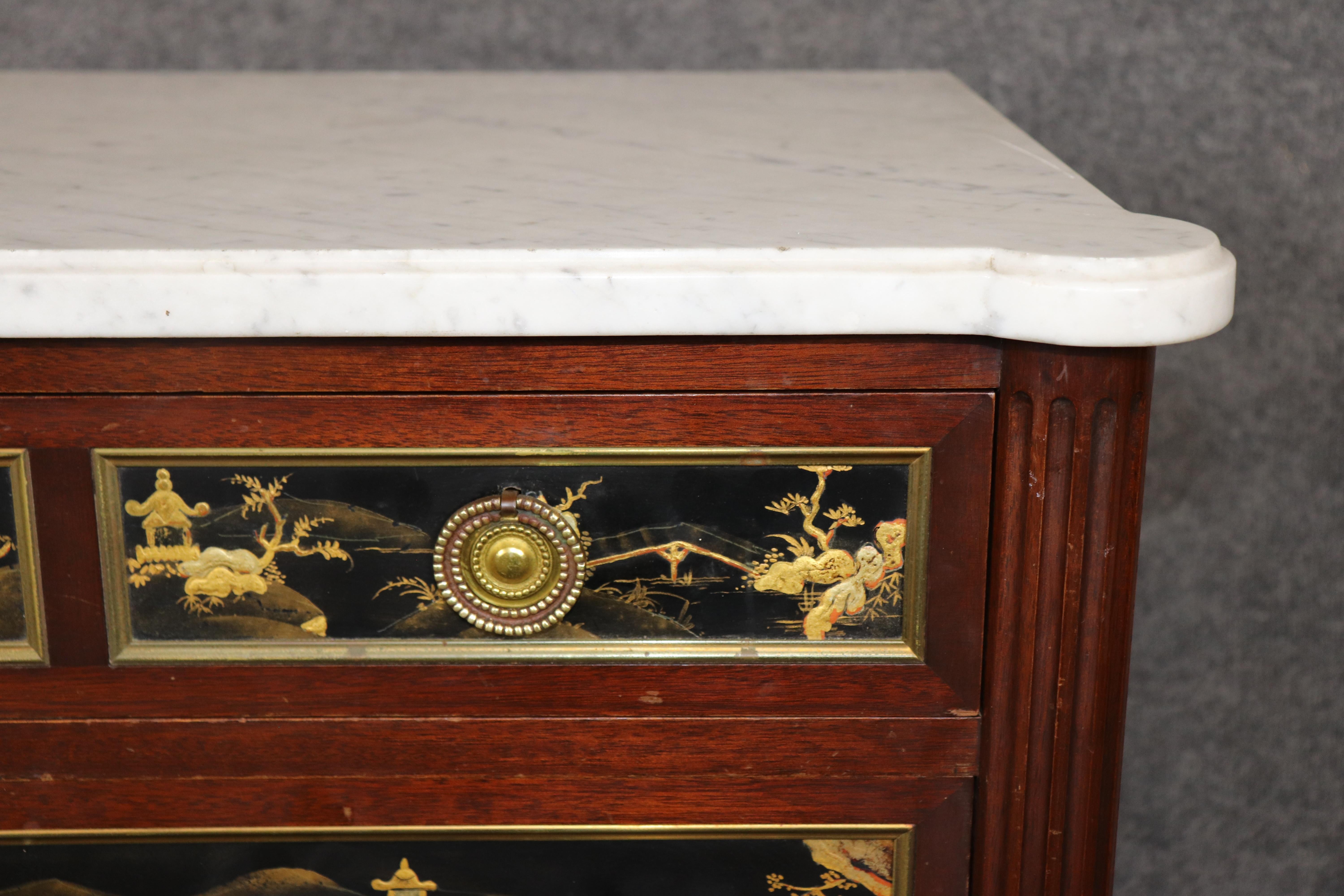 Signed Maison Jansen Brass Mounted Chinoiserie Marble Top Louis XVI Commode in vendita 3