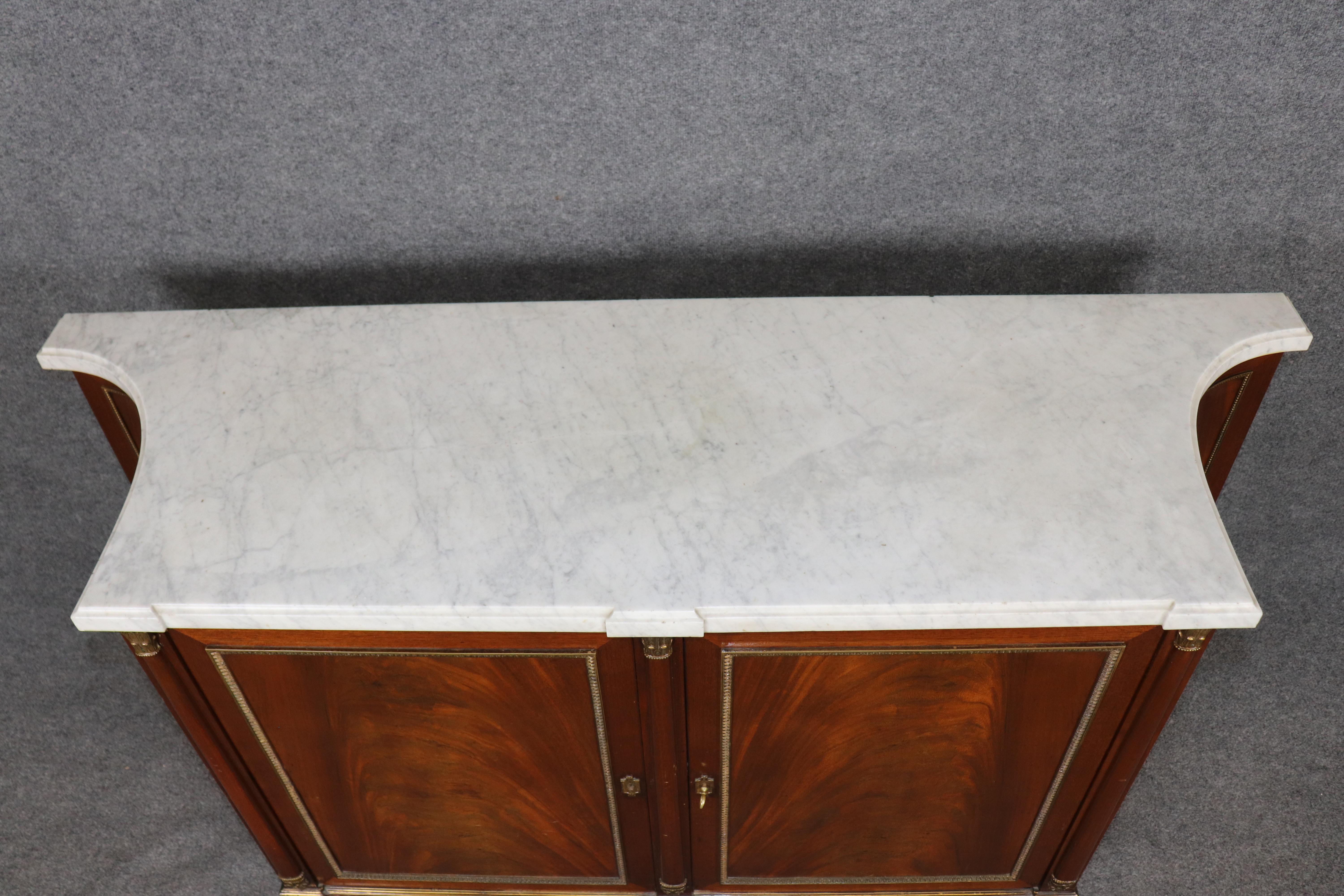 Signed Maison Jansen Carrara Shallow Marble Top Flame Mahogany Sideboard Buffet In Good Condition For Sale In Swedesboro, NJ