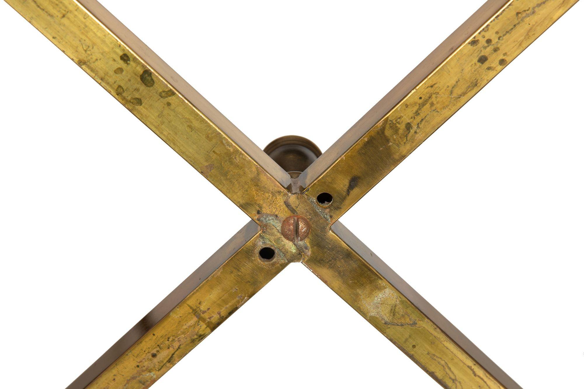 Table Cocktail Tables signées Maison Jansen en laiton et verre en vente 4