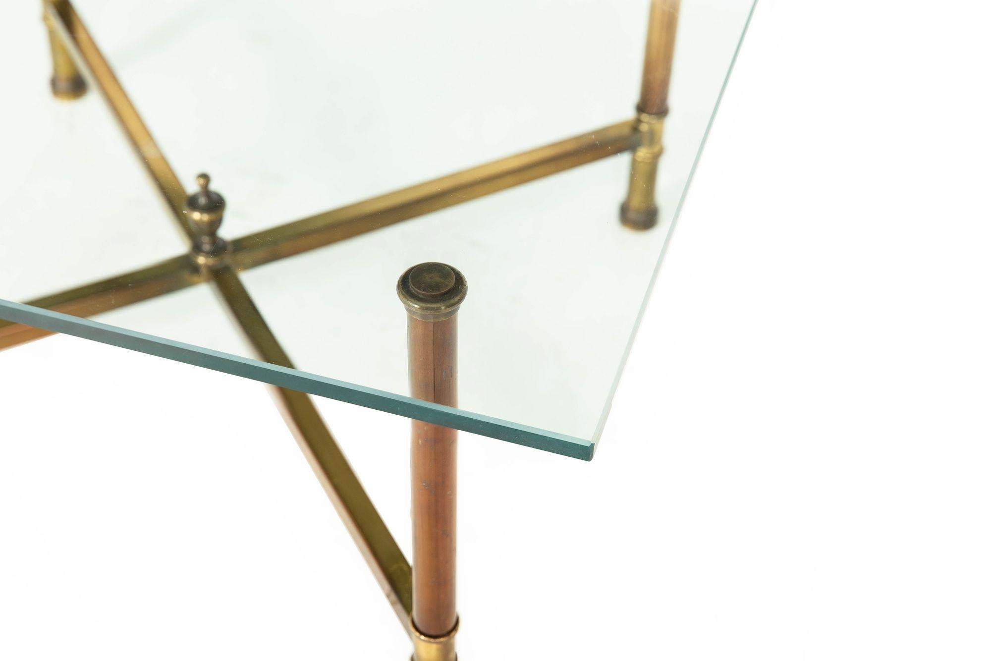 Table Cocktail Tables signées Maison Jansen en laiton et verre Bon état - En vente à Shippensburg, PA