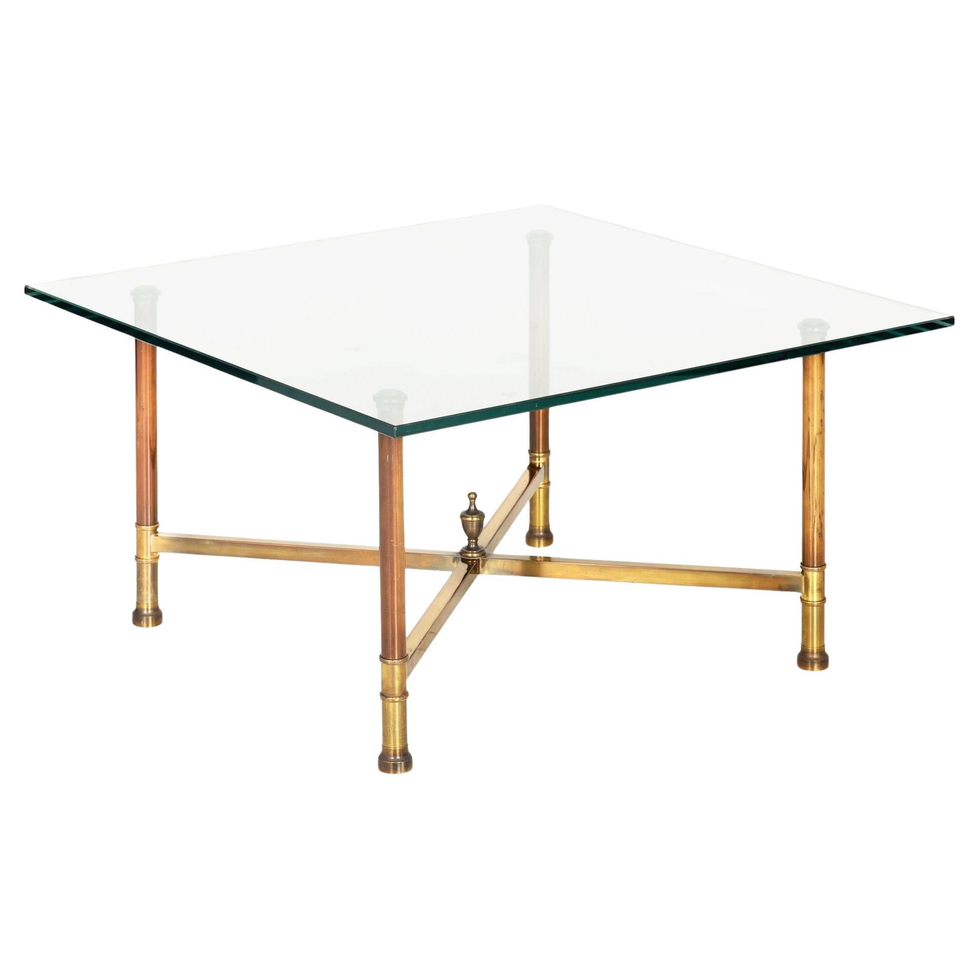 Table Cocktail Tables signées Maison Jansen en laiton et verre en vente