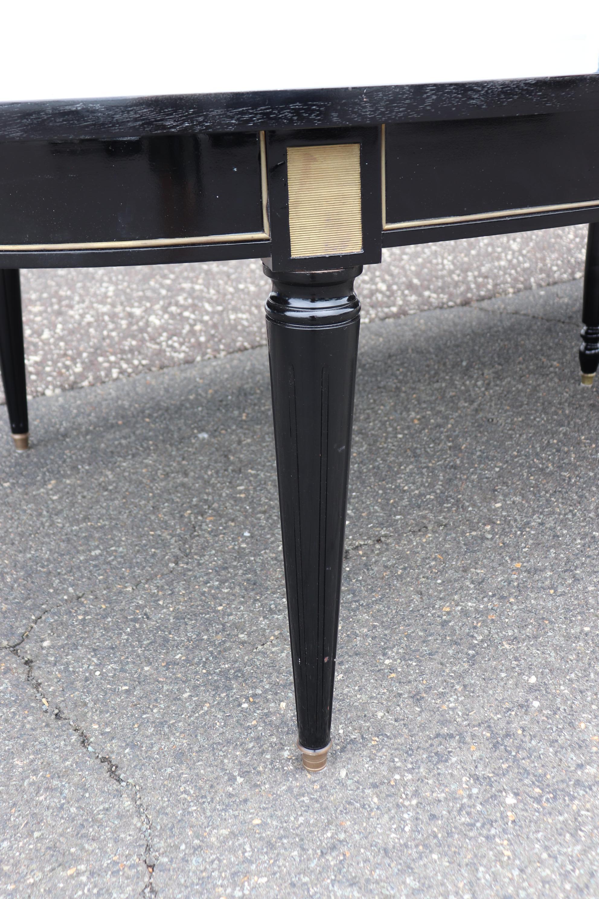 Signed Maison Jansen Ebonized Black Lacquer Dining Table Brass Trim w 2 Leaves In Good Condition For Sale In Swedesboro, NJ