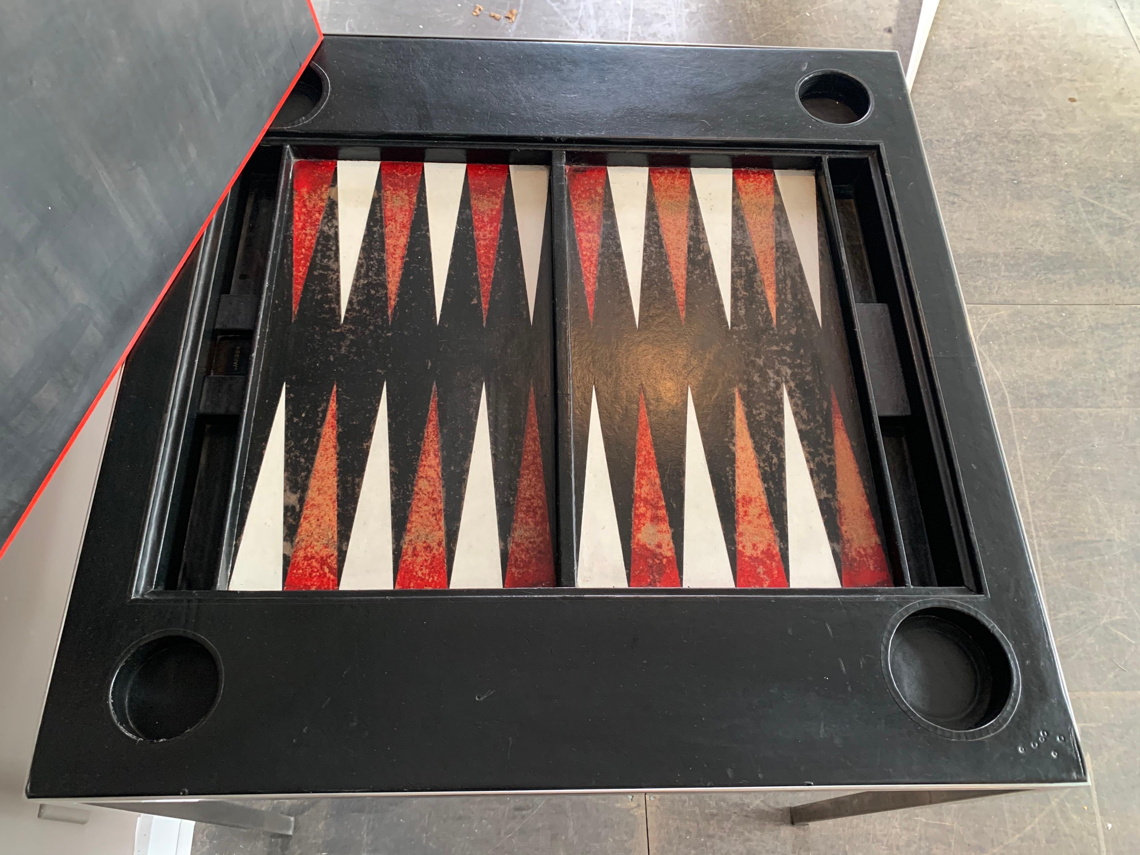 Table de jeu de backgammon à plateau en cuir signée Maison Jansen en vente 11