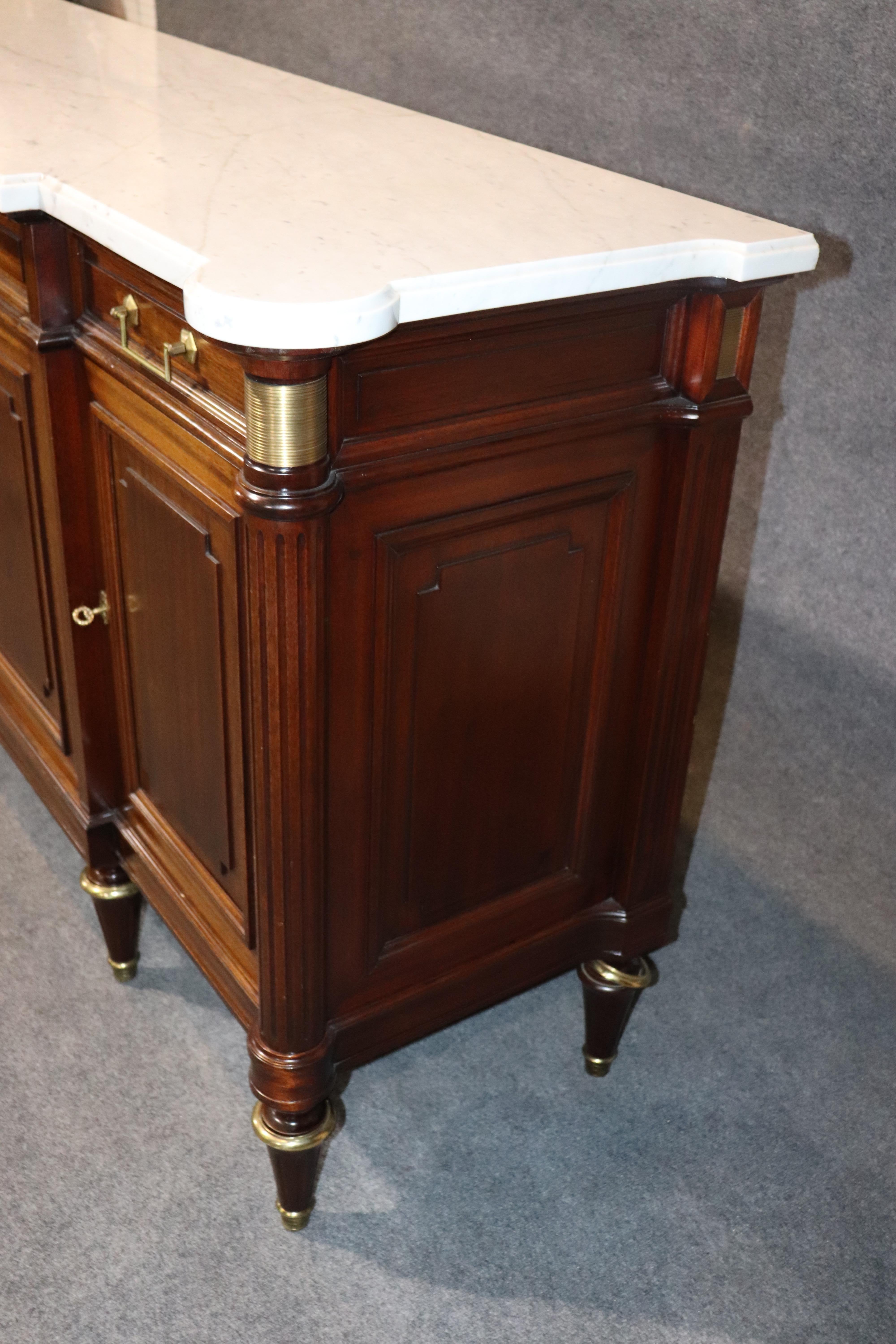 Signed Maison Jansen White Marble-Top Plum Pudding Mahogany Sideboard Buffet In Good Condition In Swedesboro, NJ
