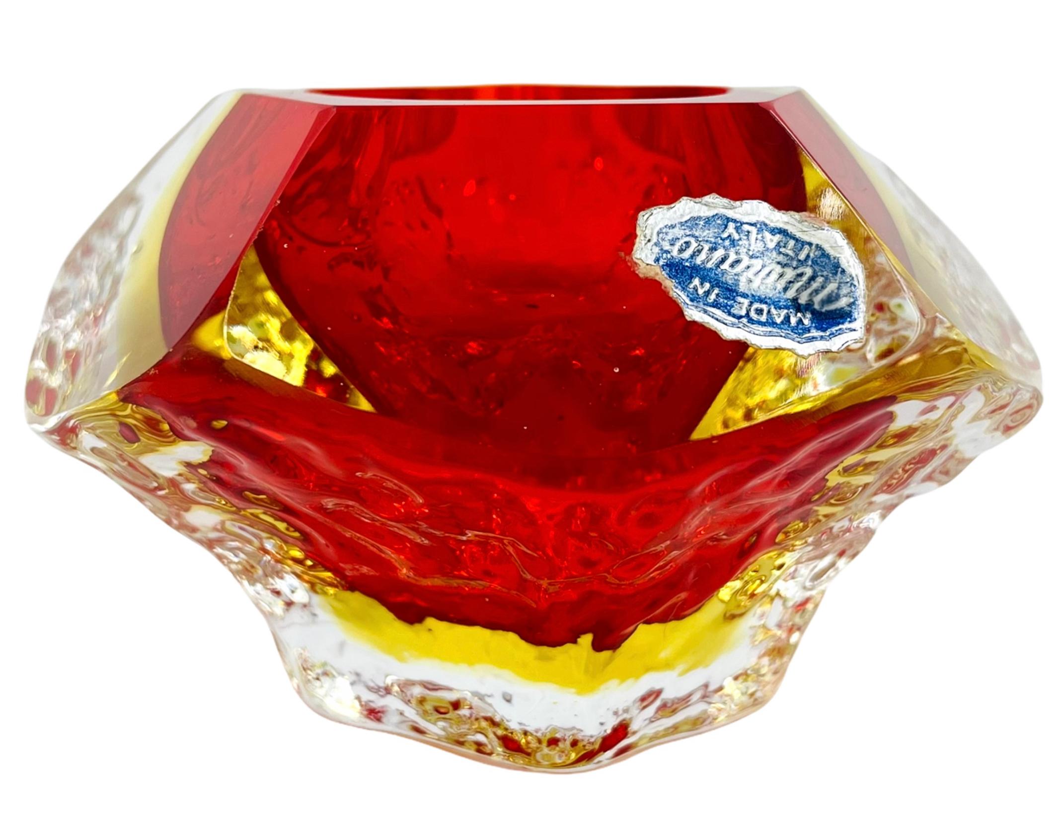Mid-Century Modern Signed Mandruzzato Murano Faceted Sommerso Red and Yellow Art Glass Bowl For Sale