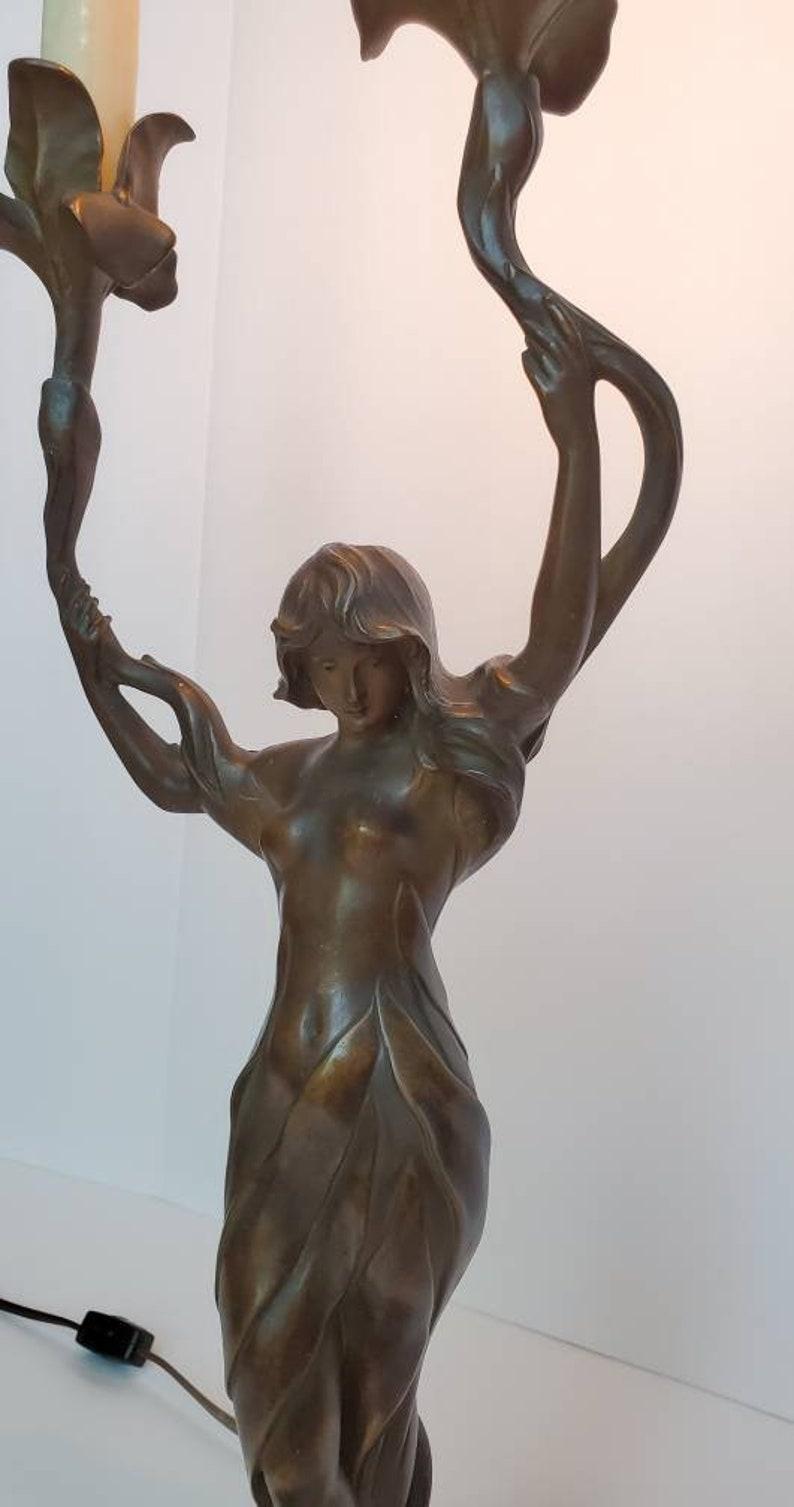 Signed Marcel Debut French Art Nouveau Bronze Sculptural Lamp For Sale 2