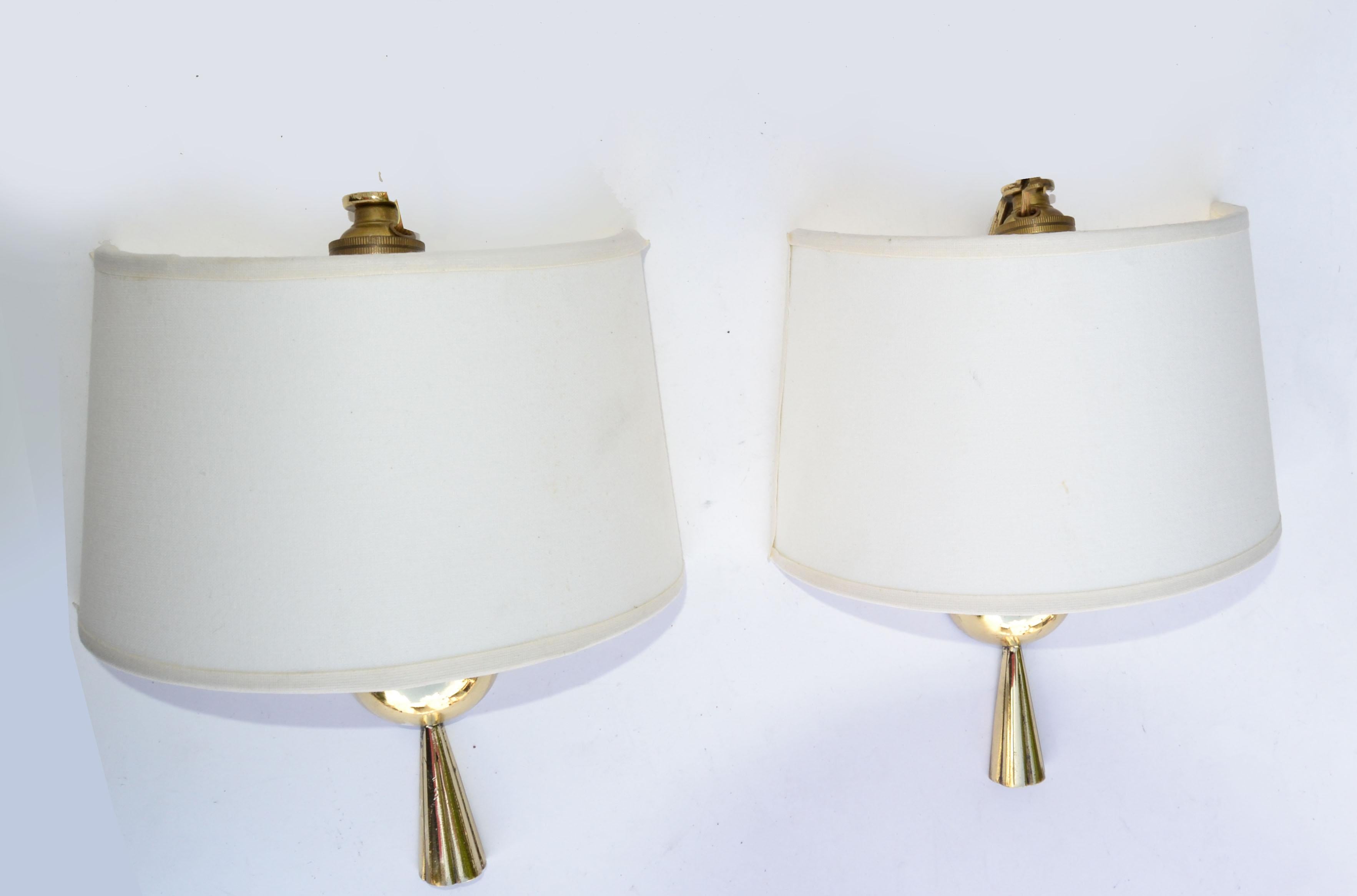 Mid-20th Century Signed Marcel Guillemard Bronze Sconces Wall Lamps France Neoclassical, Pair For Sale