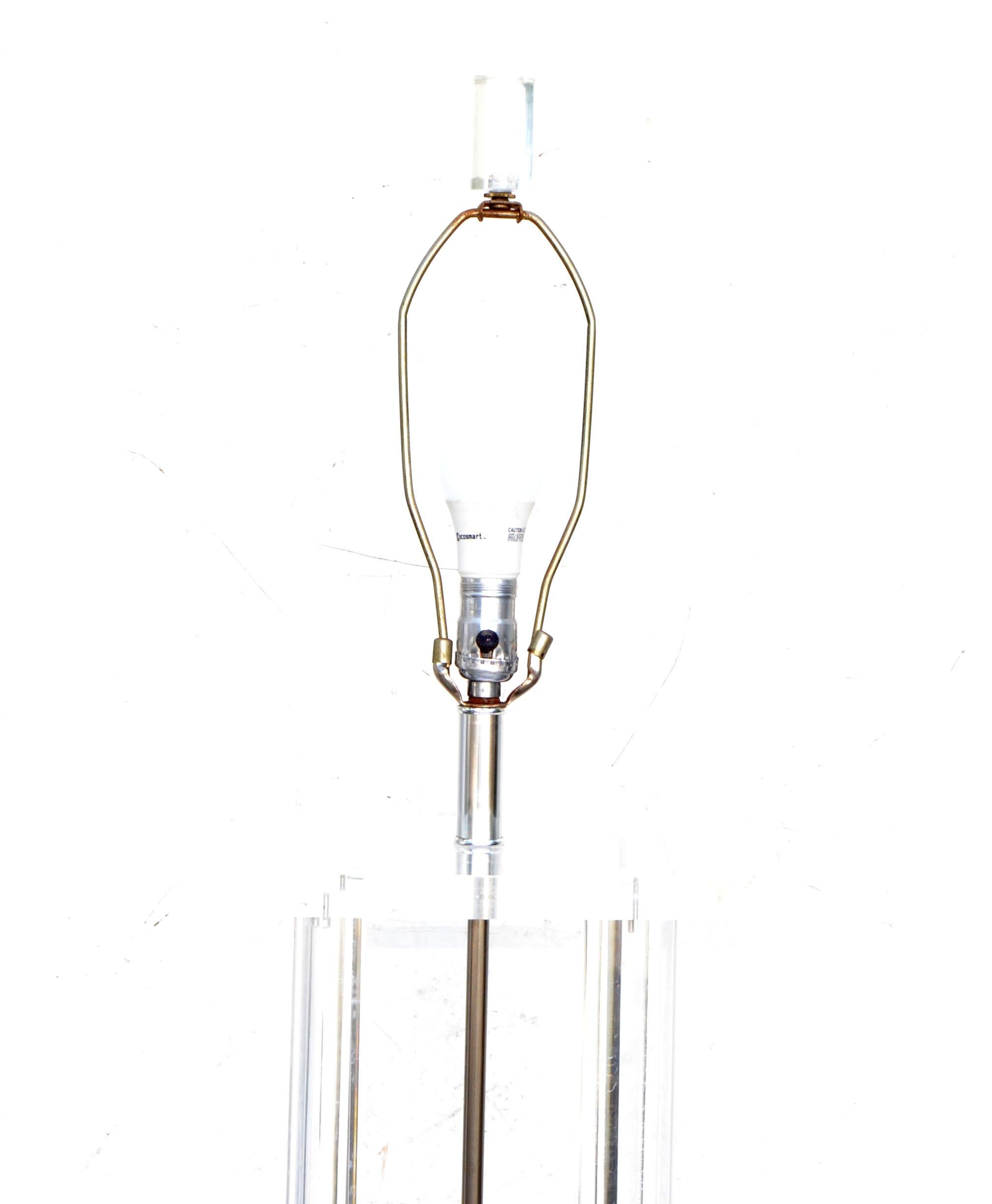 Signed Marlee Tall Mid-Century Modern Clear Lucite & Chrome Floor Lamp For Sale 3