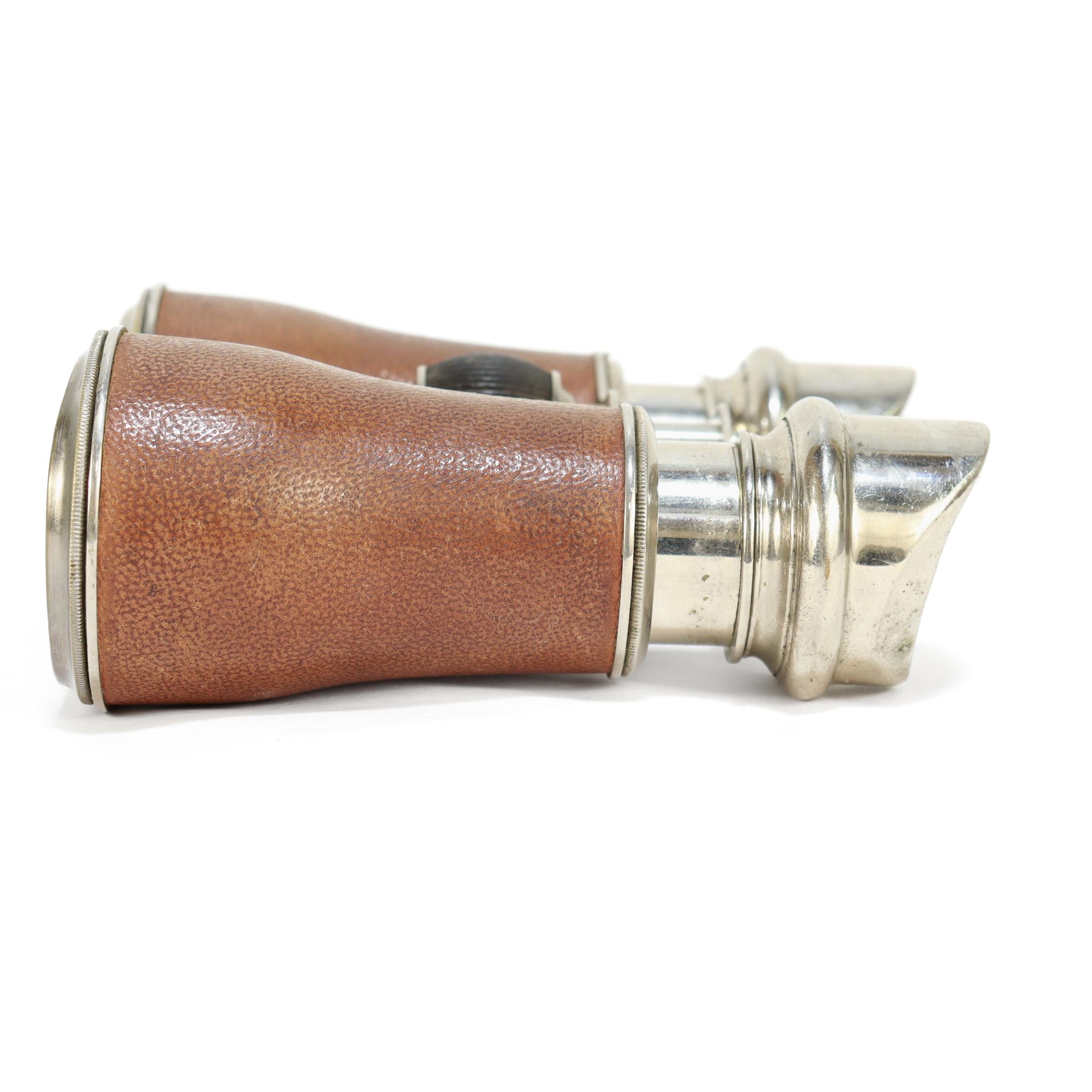 Binocolo firmato Marquise Paris, periodo Art Deco, francese, in pelle e cromo in vendita 1
