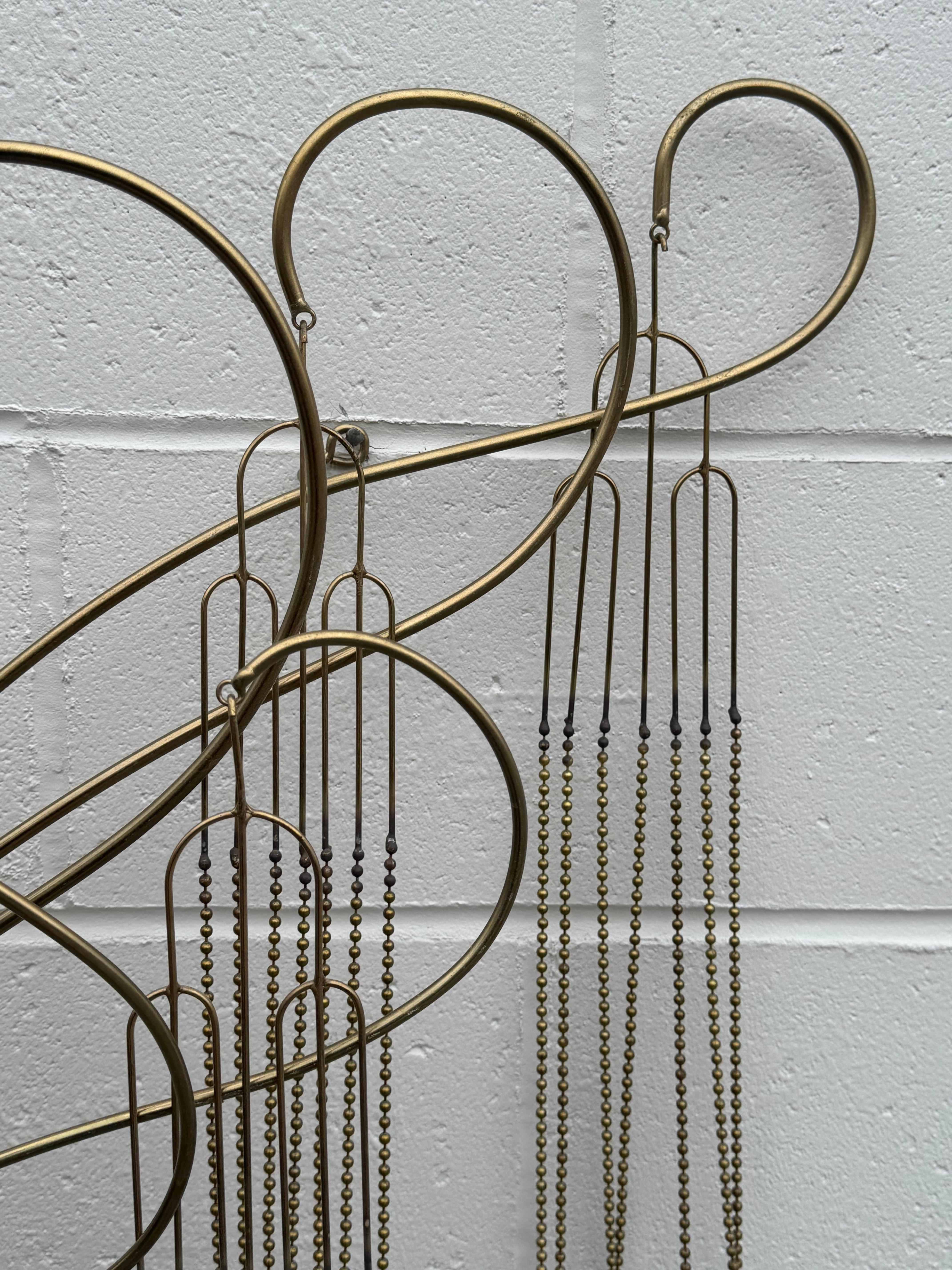 Américain Sculpture murale en forme de saule en perles de laiton signée MCM Curtis Jeré - circa 1984 en vente