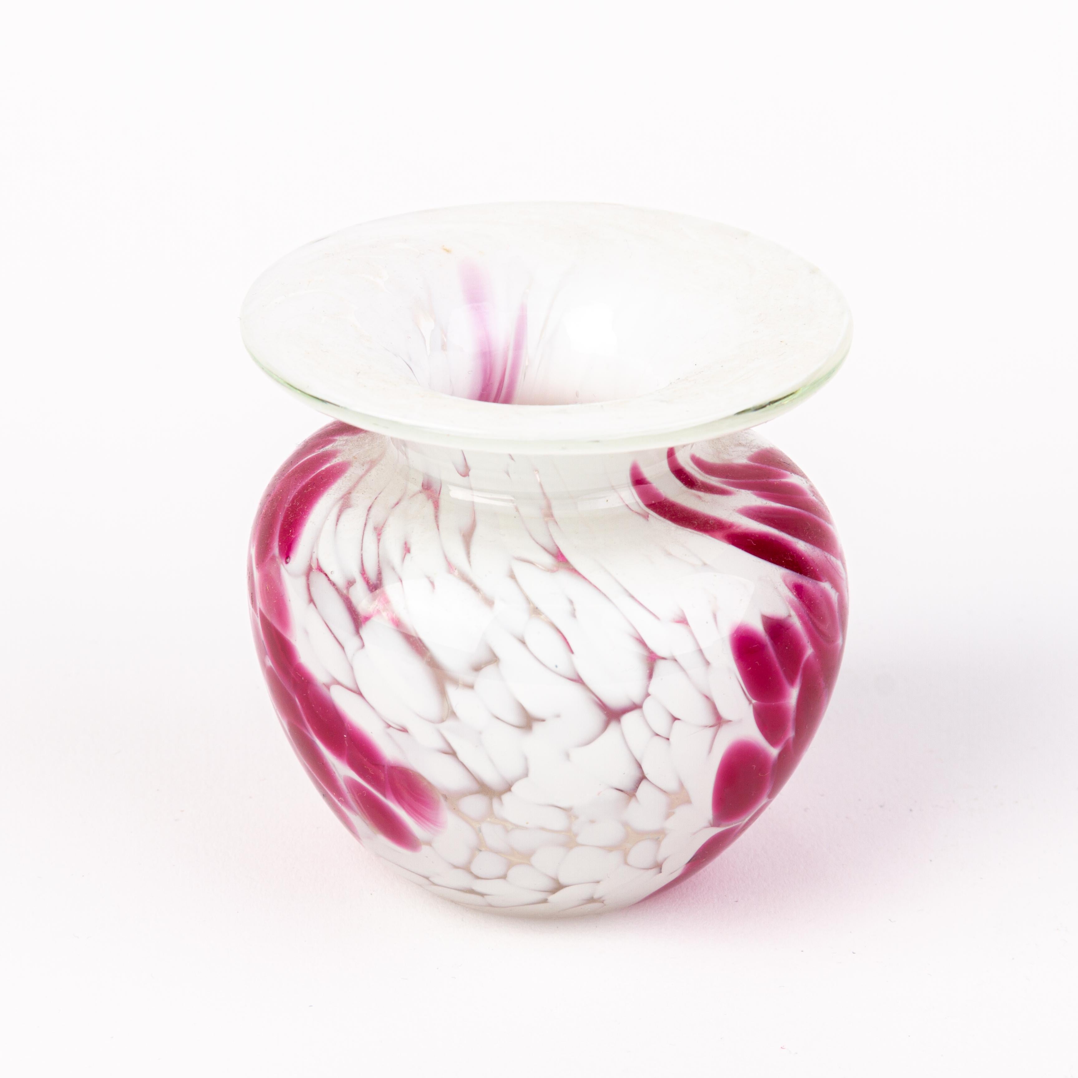 Signed Mdina Maltese Glass Designer Vase
Good condition
Free international shipping.