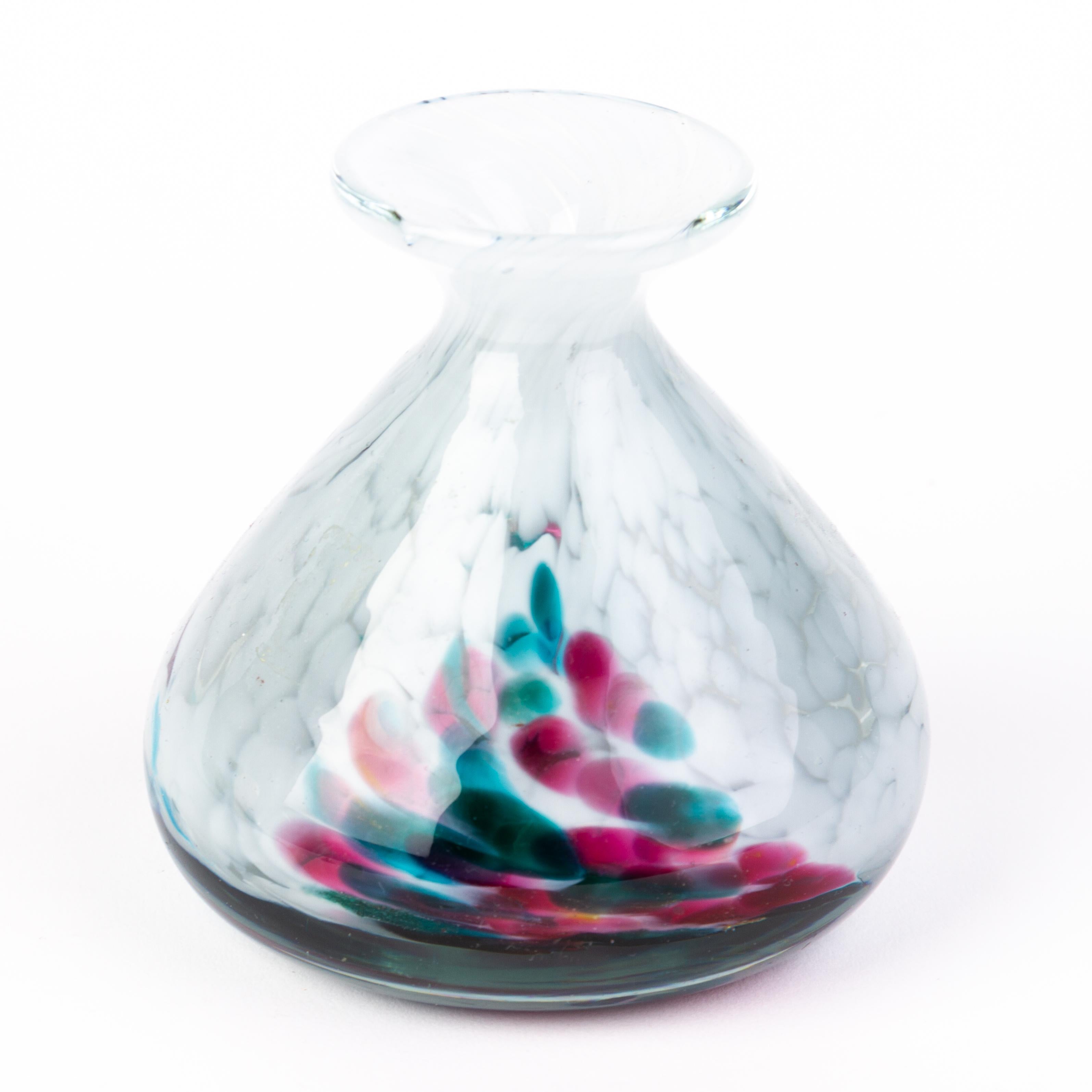Signed Mdina Maltese Glass Designer Vase In Good Condition For Sale In Nottingham, GB