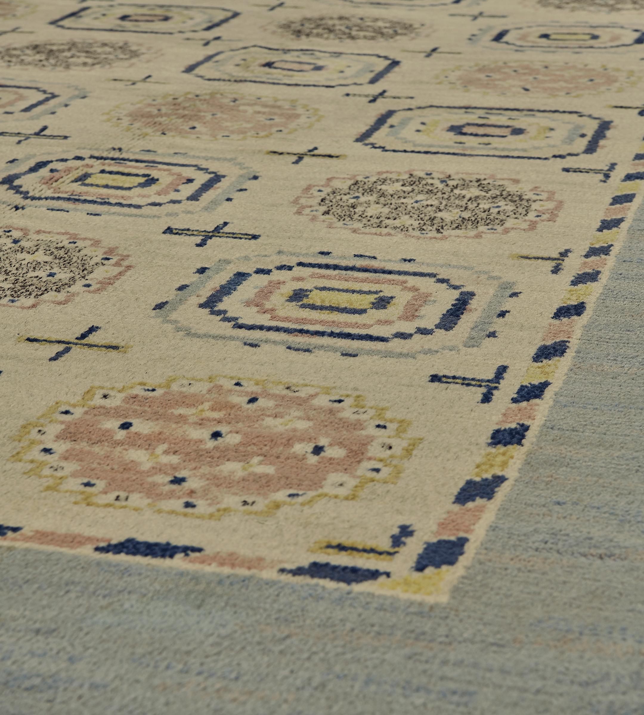 Alfombra decorativa Märta Måås-Fjetterström de mediados del siglo XX, firmada, procedente de Suecia en Excelente estado para la venta en West Hollywood, CA